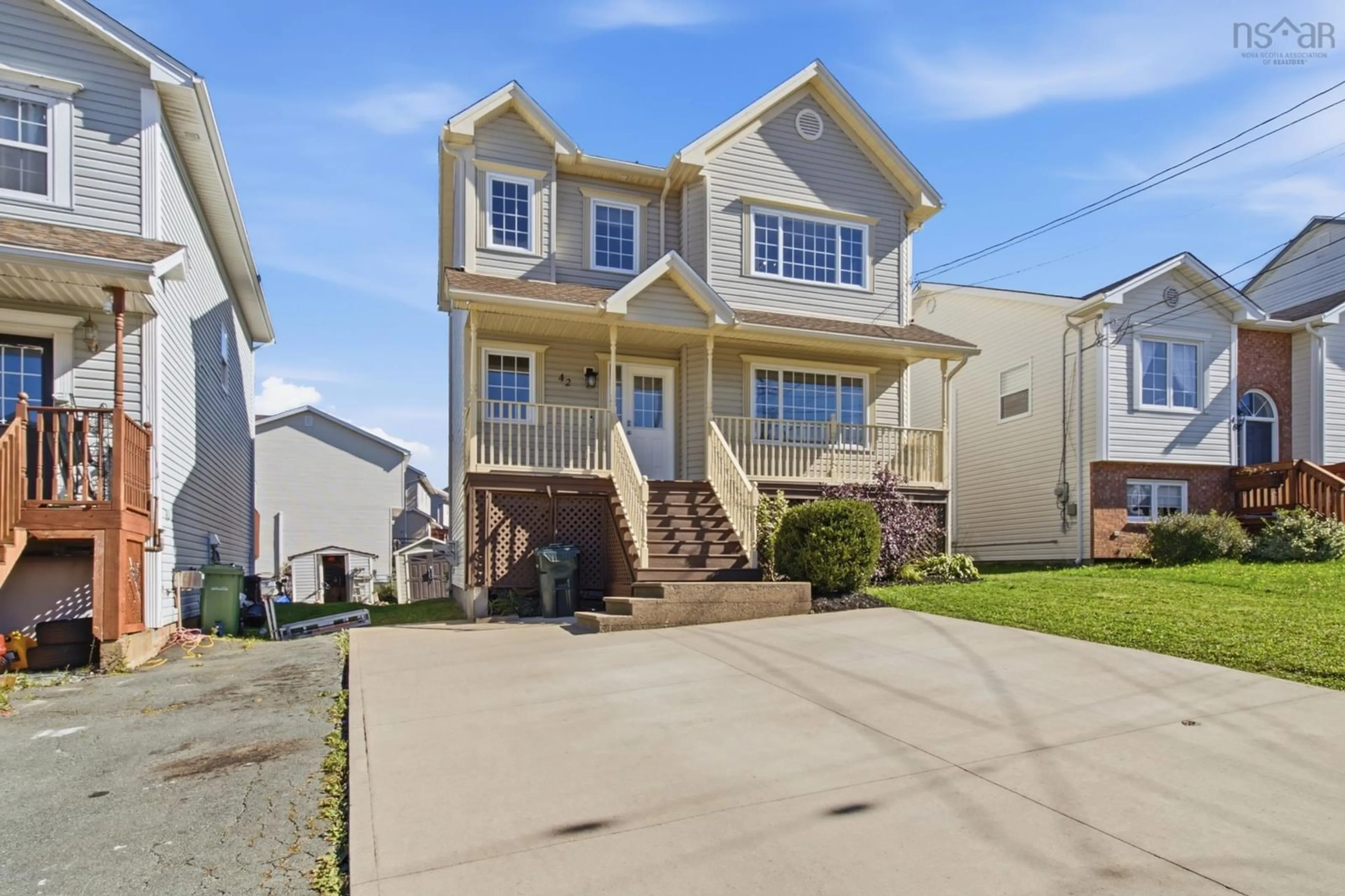 Home with vinyl exterior material, street for 42 Beech Tree Run, Beechville Estates Nova Scotia B2T 2E5