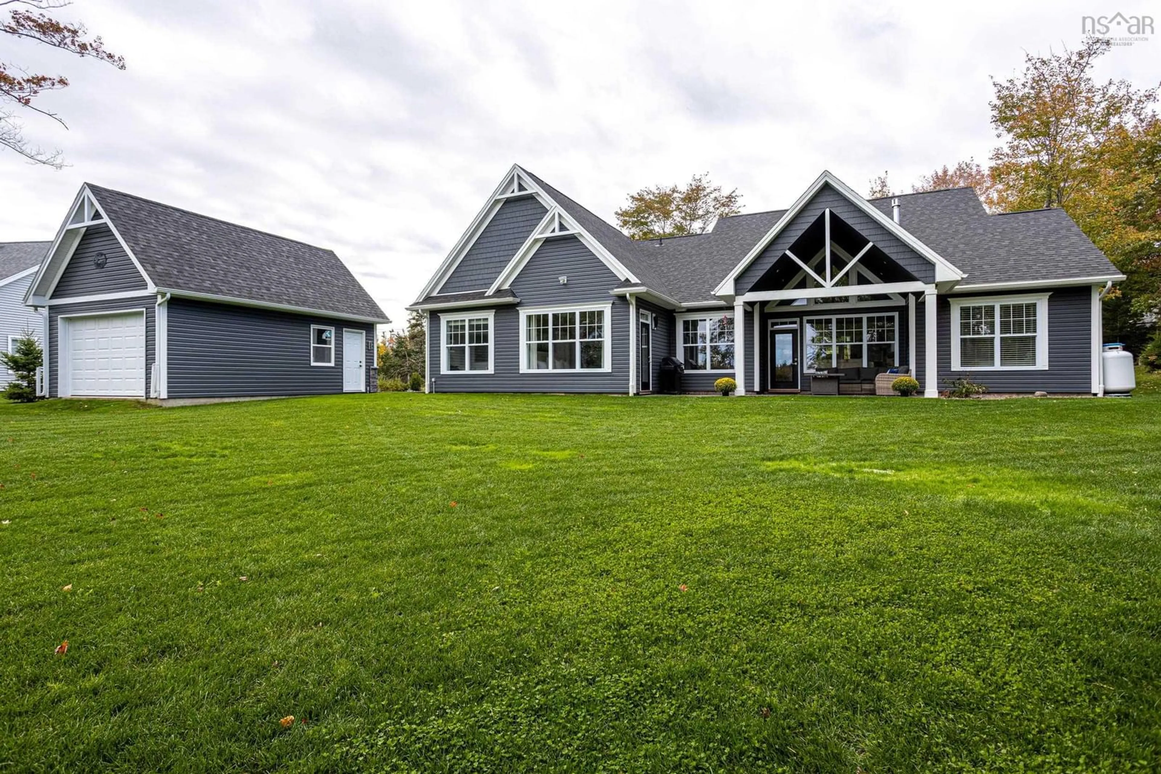 Home with vinyl exterior material, mountain view for 40 Duckcove Crt, Hubley Nova Scotia B3Z 0R3