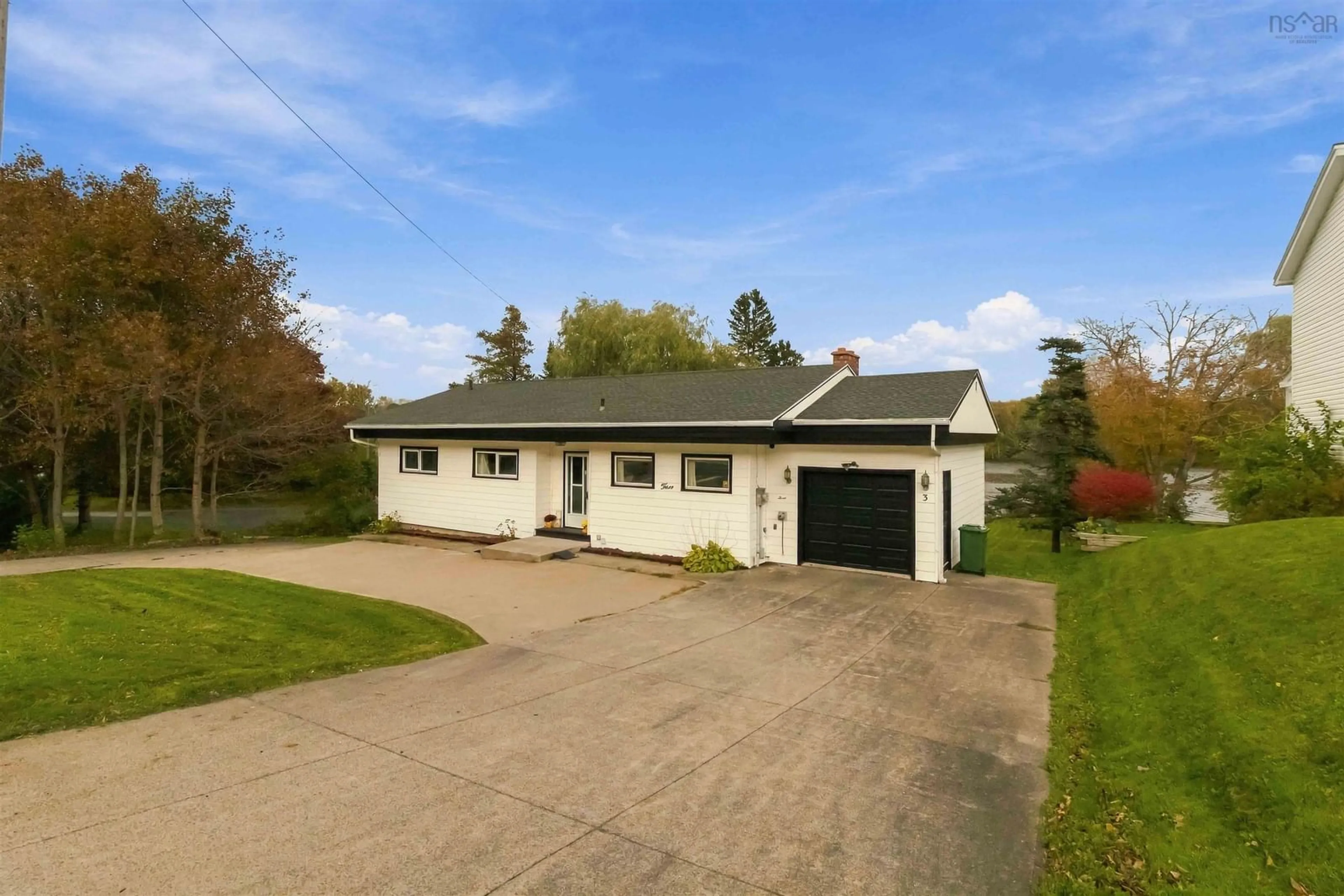 A pic from outside/outdoor area/front of a property/back of a property/a pic from drone, street for 3 Wildwood Blvd, Dartmouth Nova Scotia B2W 2L7