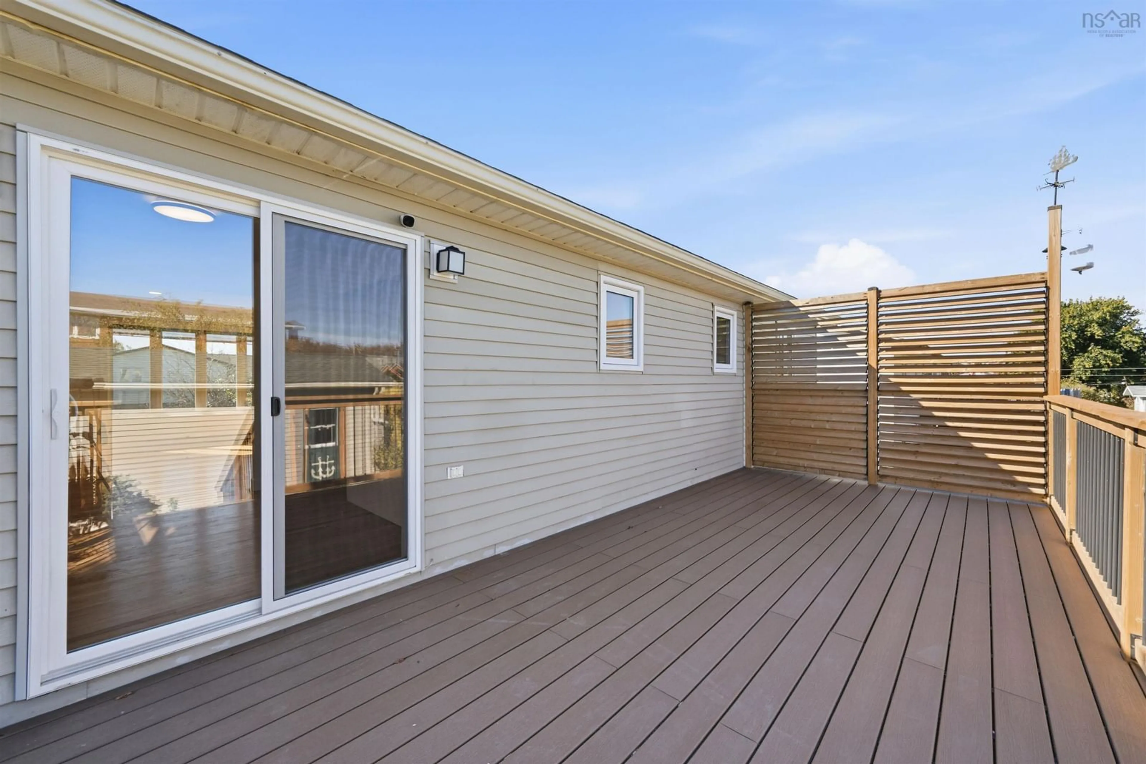 Patio, street for 173 Donegal Dr, Dartmouth Nova Scotia B2V 2N3