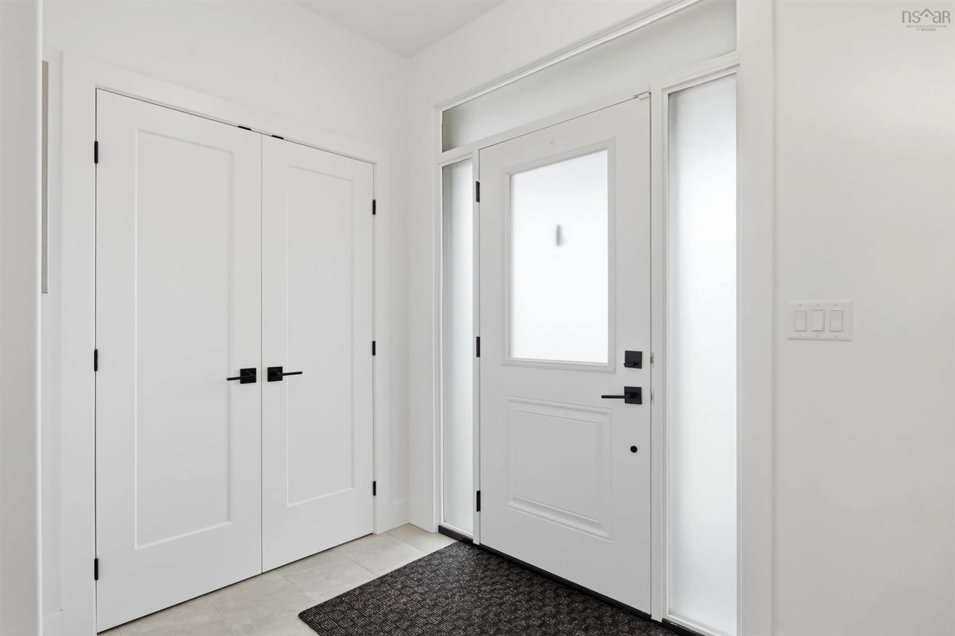Indoor entryway for 10 Talus Ave, Bedford Nova Scotia B4B 1L7