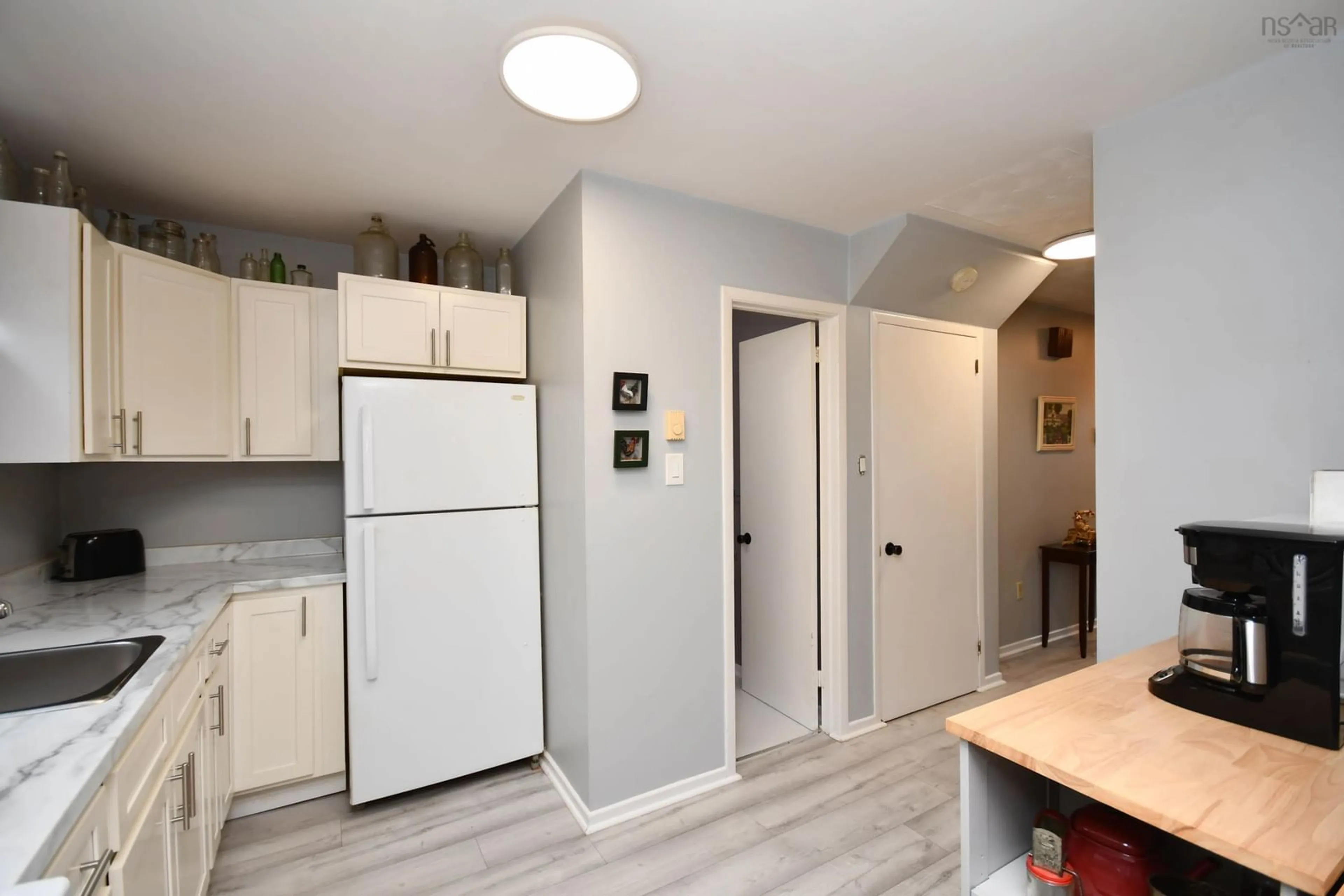 Standard kitchen, unknown for 123 Gloria Crt, Lower Sackville Nova Scotia B4E 1Y1
