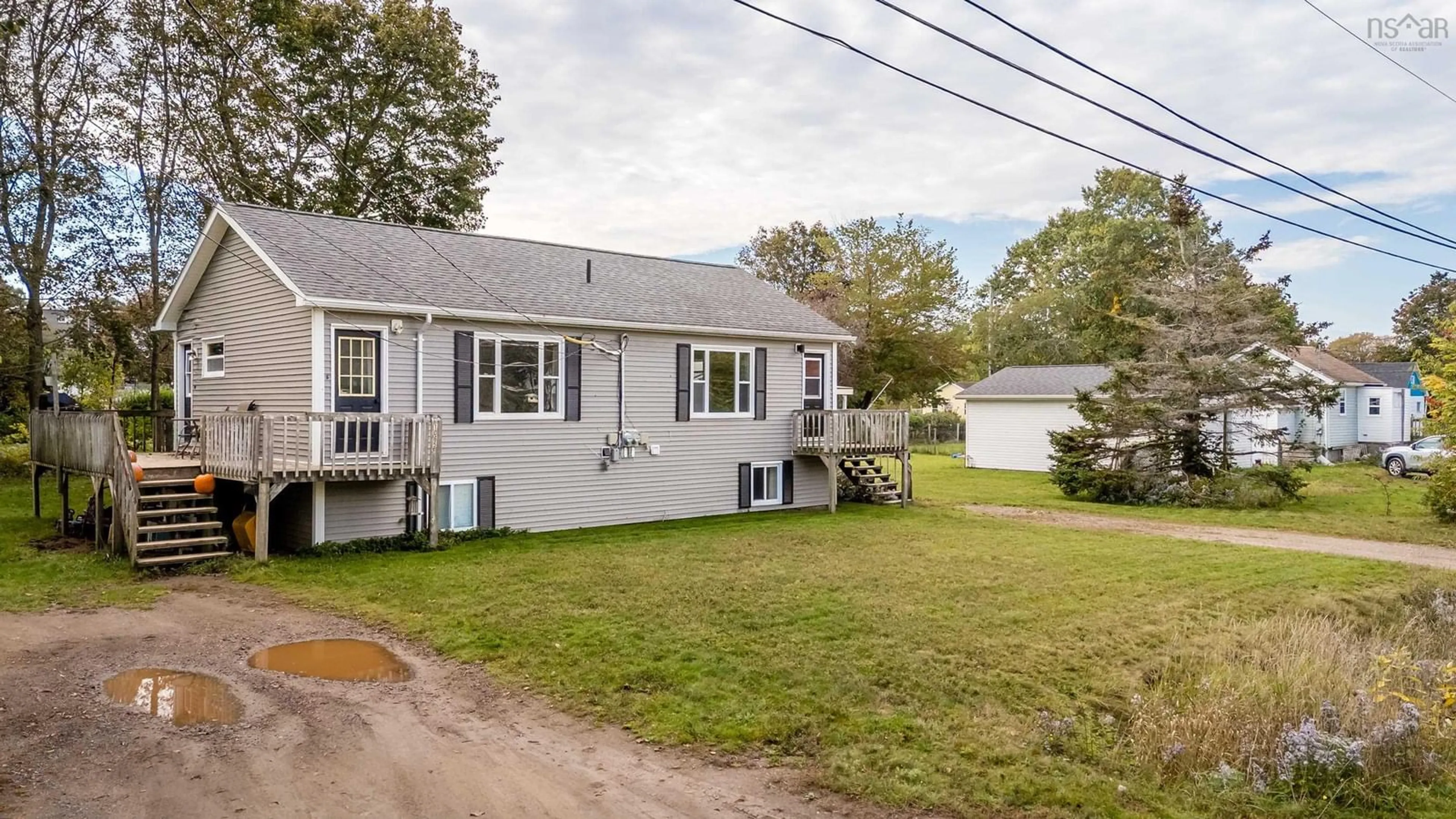 Unknown for 1063/1065 Camhill Crt, North Kentville Nova Scotia B4N 2X5