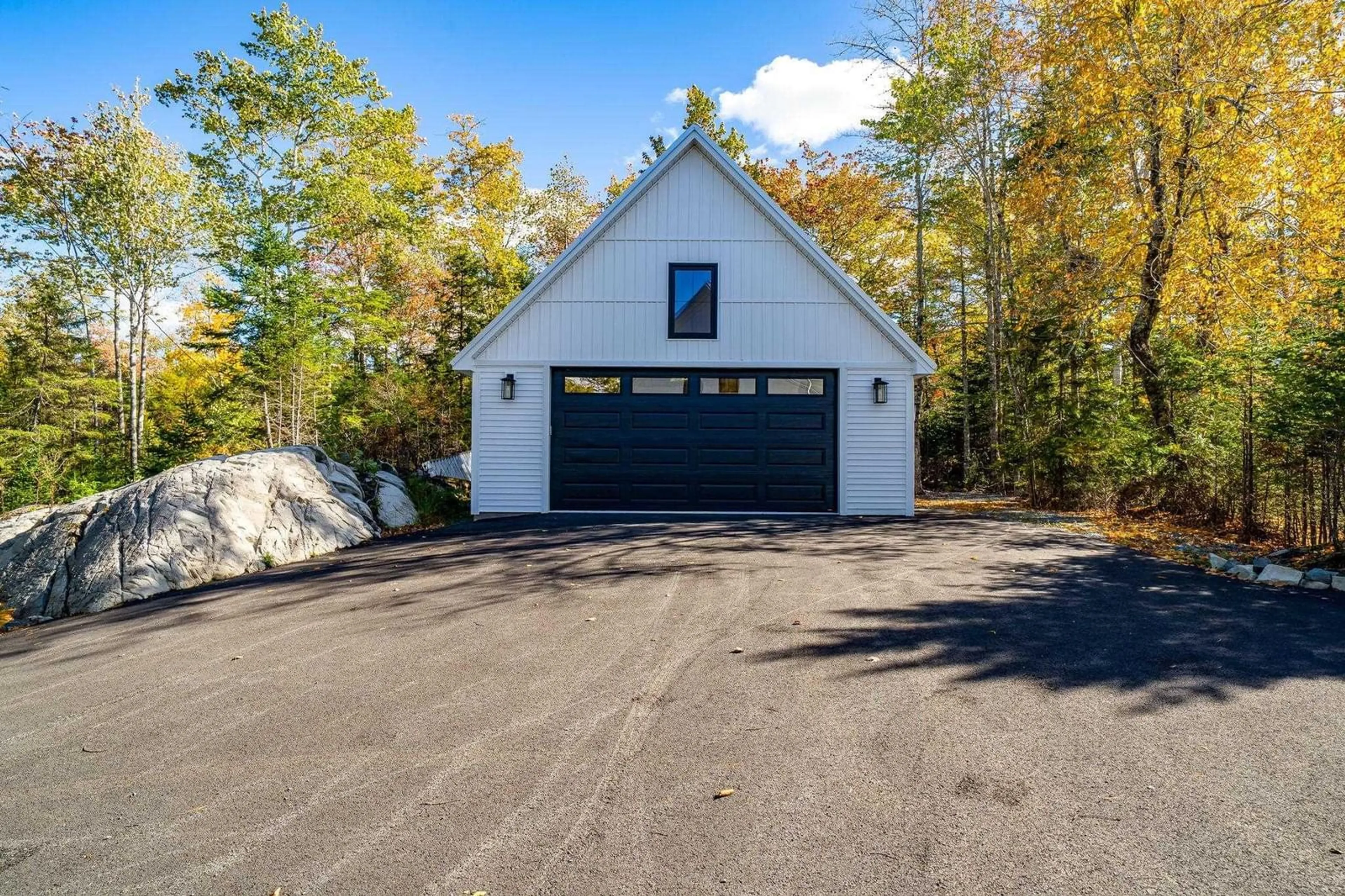 Indoor garage for 22 Western Point Lane, East Hants Nova Scotia B0N 1Z0