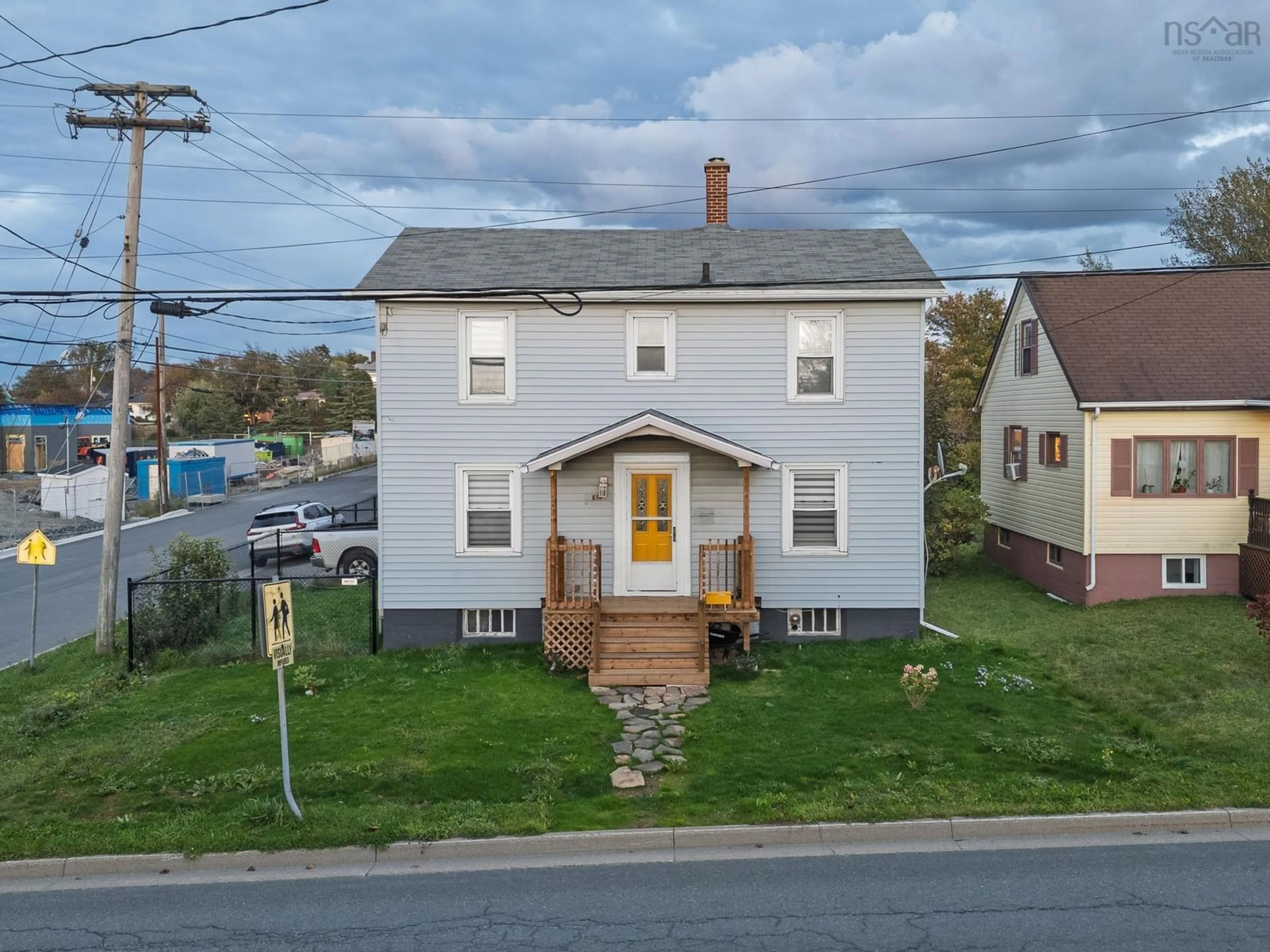 A pic from outside/outdoor area/front of a property/back of a property/a pic from drone, street for 610 King St, New Waterford Nova Scotia B1H 3Z3