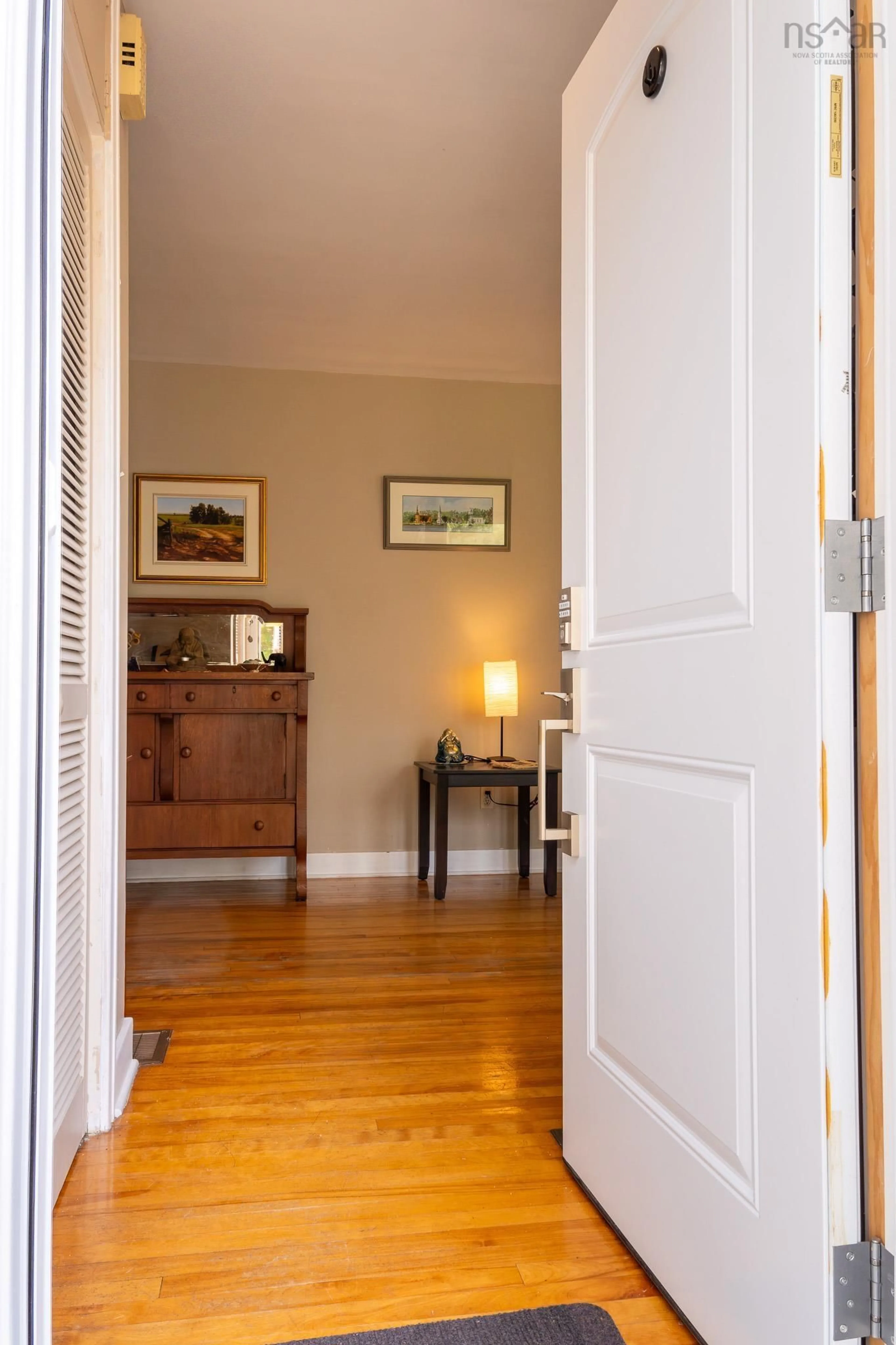 Indoor entryway for 59 Tremain Cres, Windsor Nova Scotia B0N 2T0