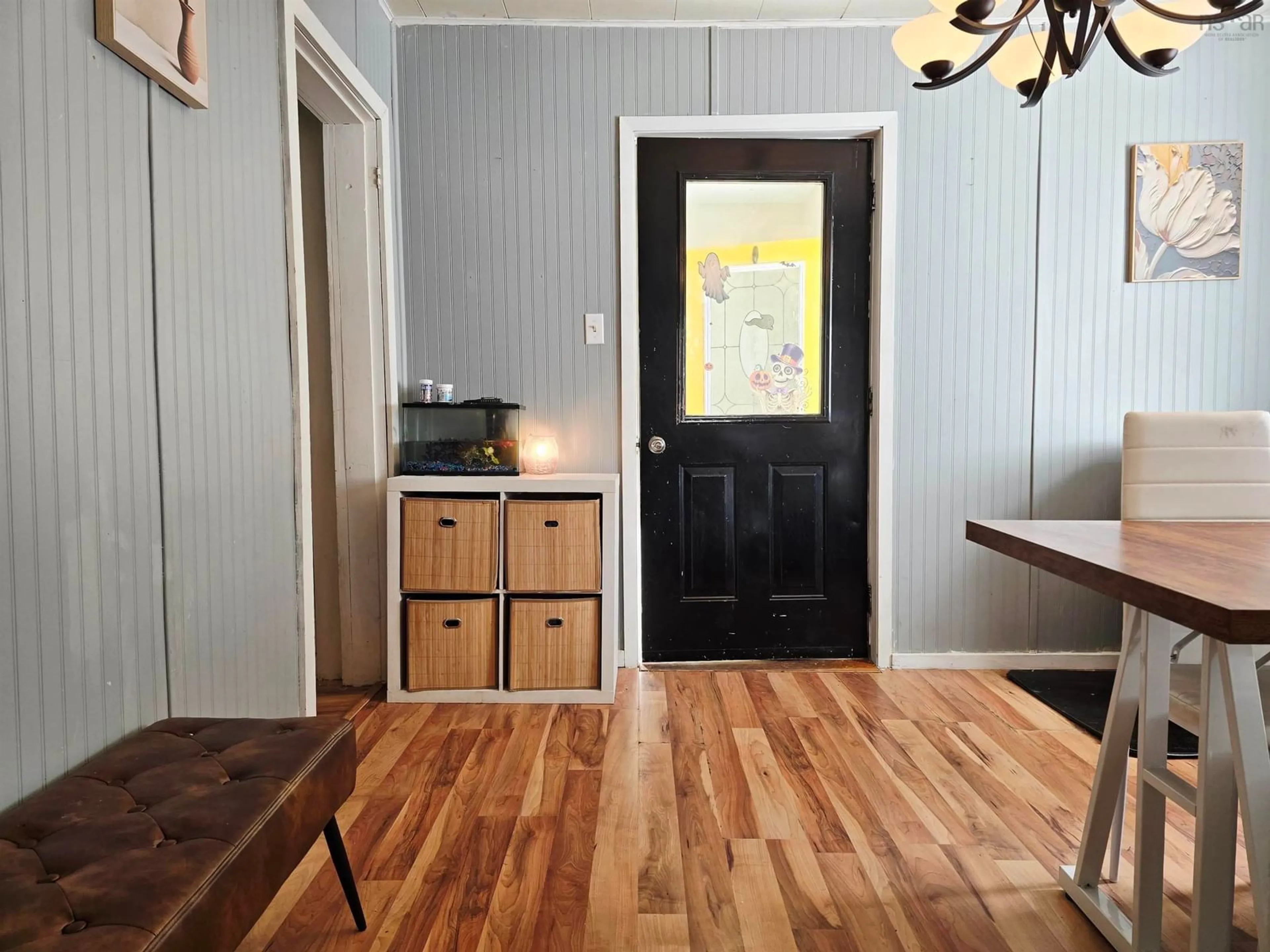 Indoor entryway for 32 Maple Dr, Scotsburn Nova Scotia B0K 1R0