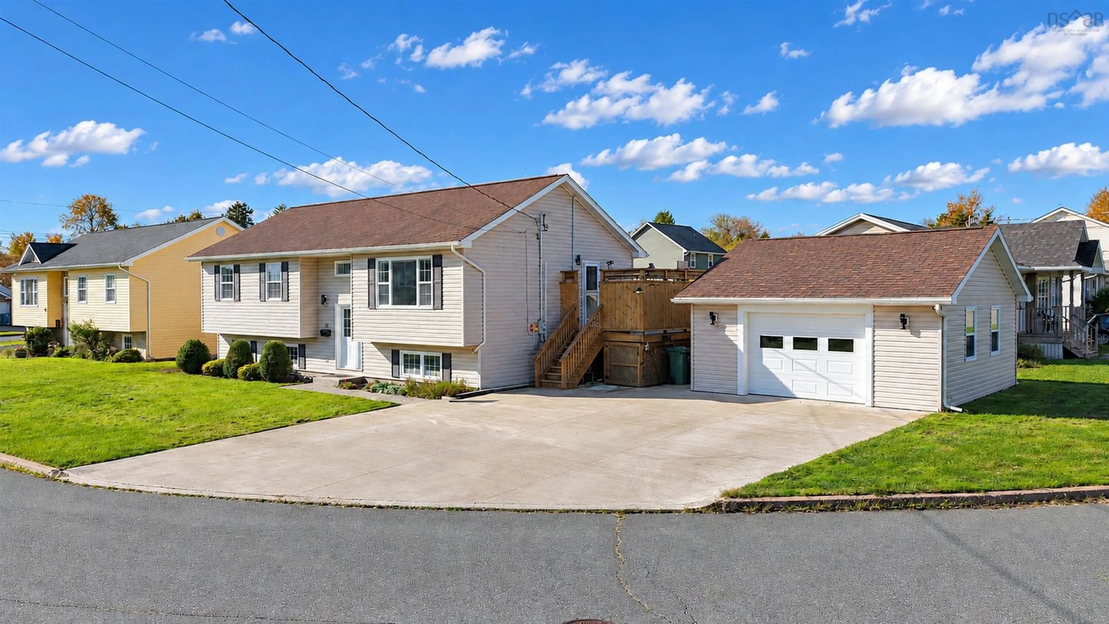 Unknown for 44 Lovat Cres, New Glasgow Nova Scotia B2H 0B2