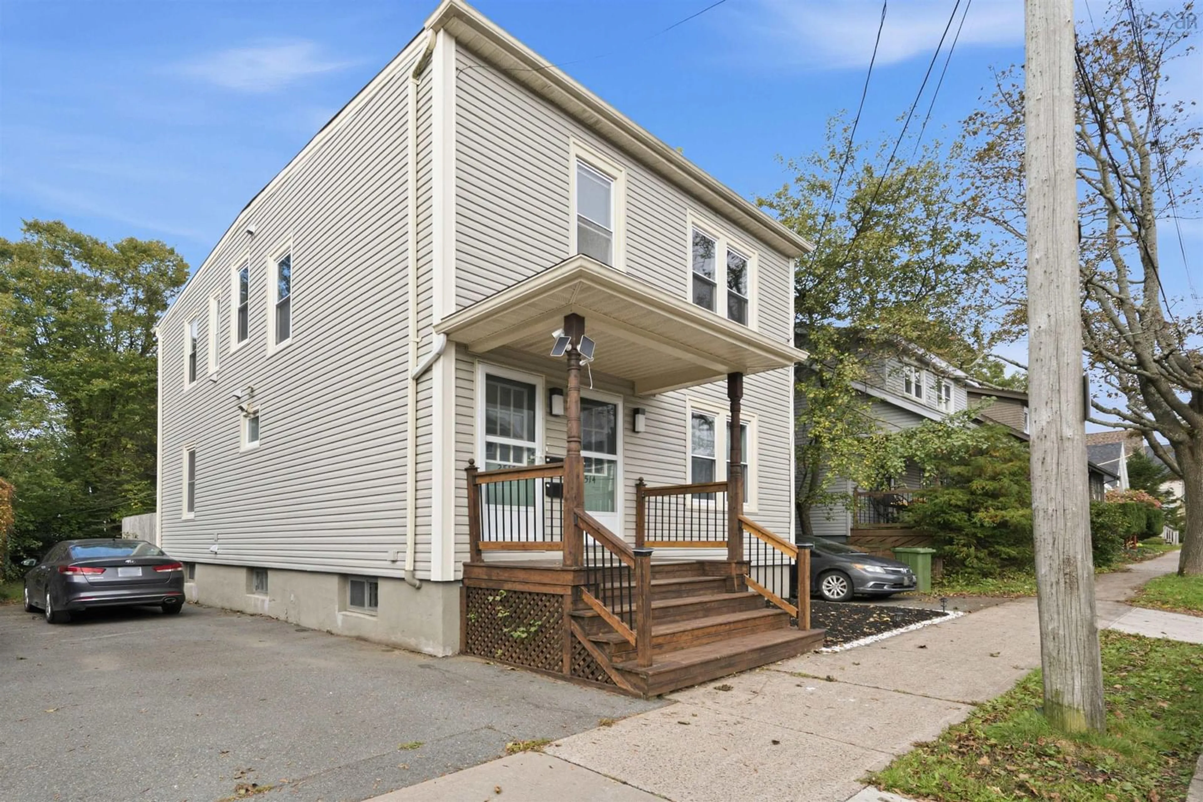Home with vinyl exterior material, street for 2512 Oxford St, Halifax Peninsula Nova Scotia B3L 2T4