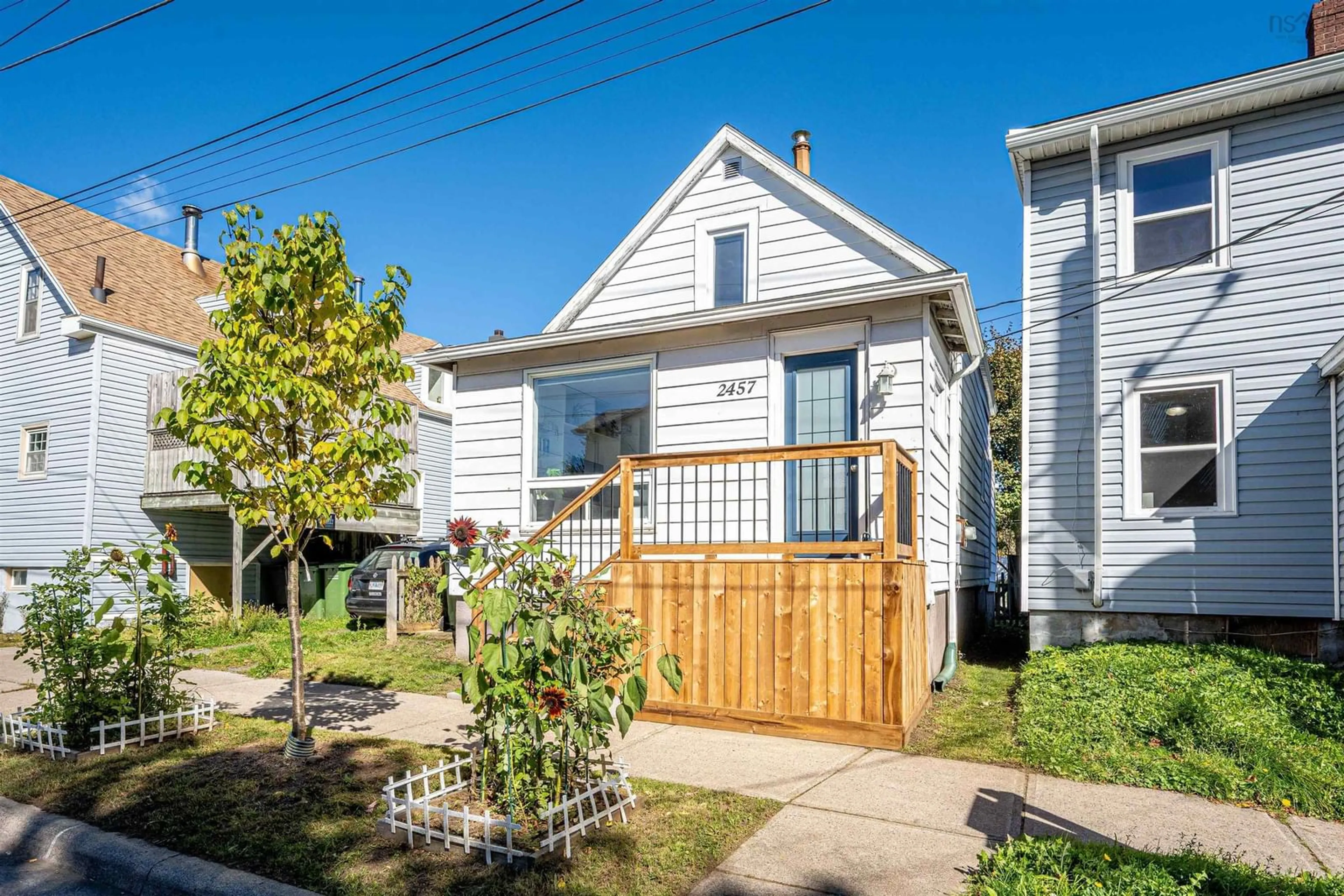 Home with vinyl exterior material, street for 2457 Gladstone St, Halifax Nova Scotia B3K 4W2
