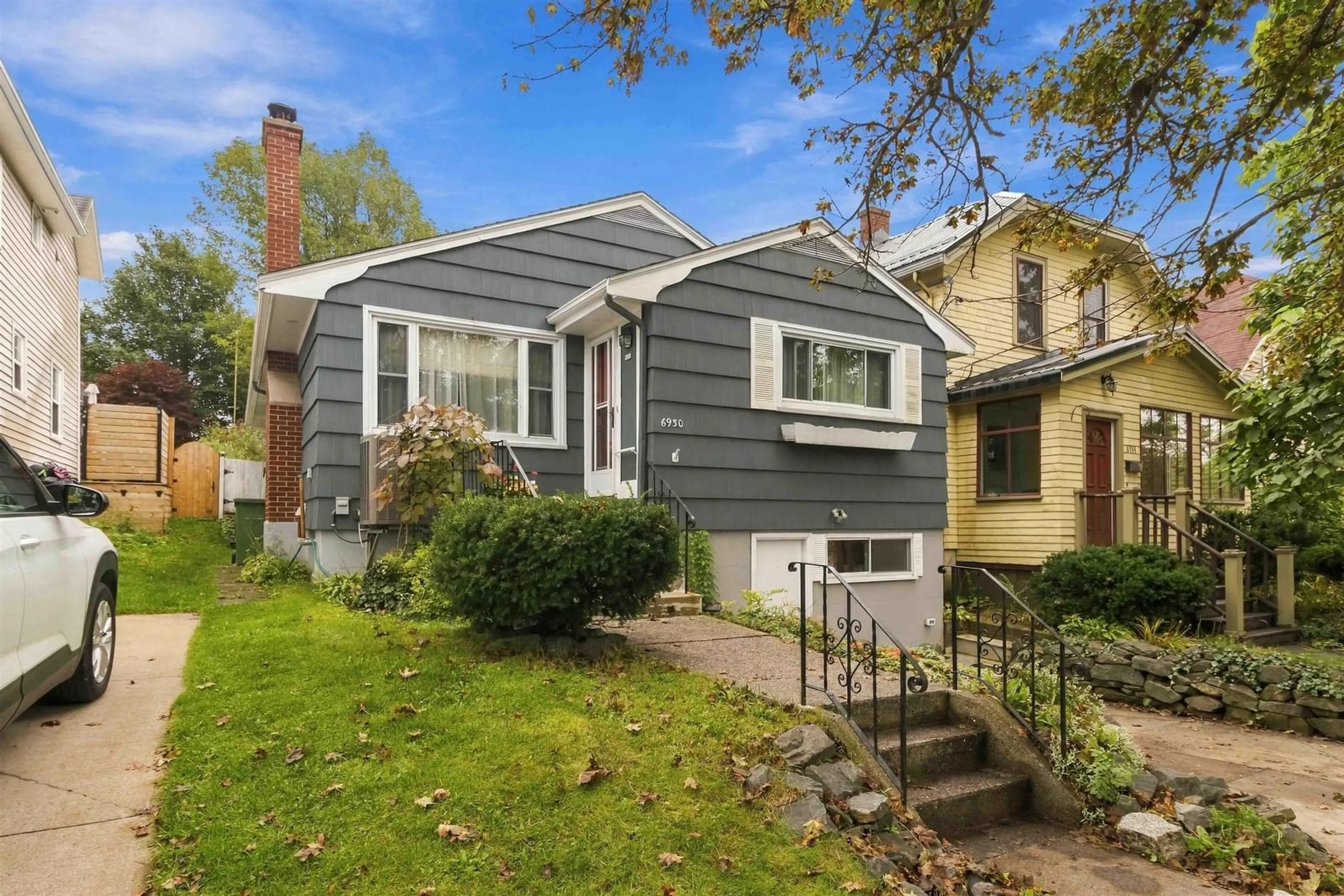 Home with vinyl exterior material, street for 6930 Patricia St, Halifax Regional Municipality Nova Scotia B3L 1J4