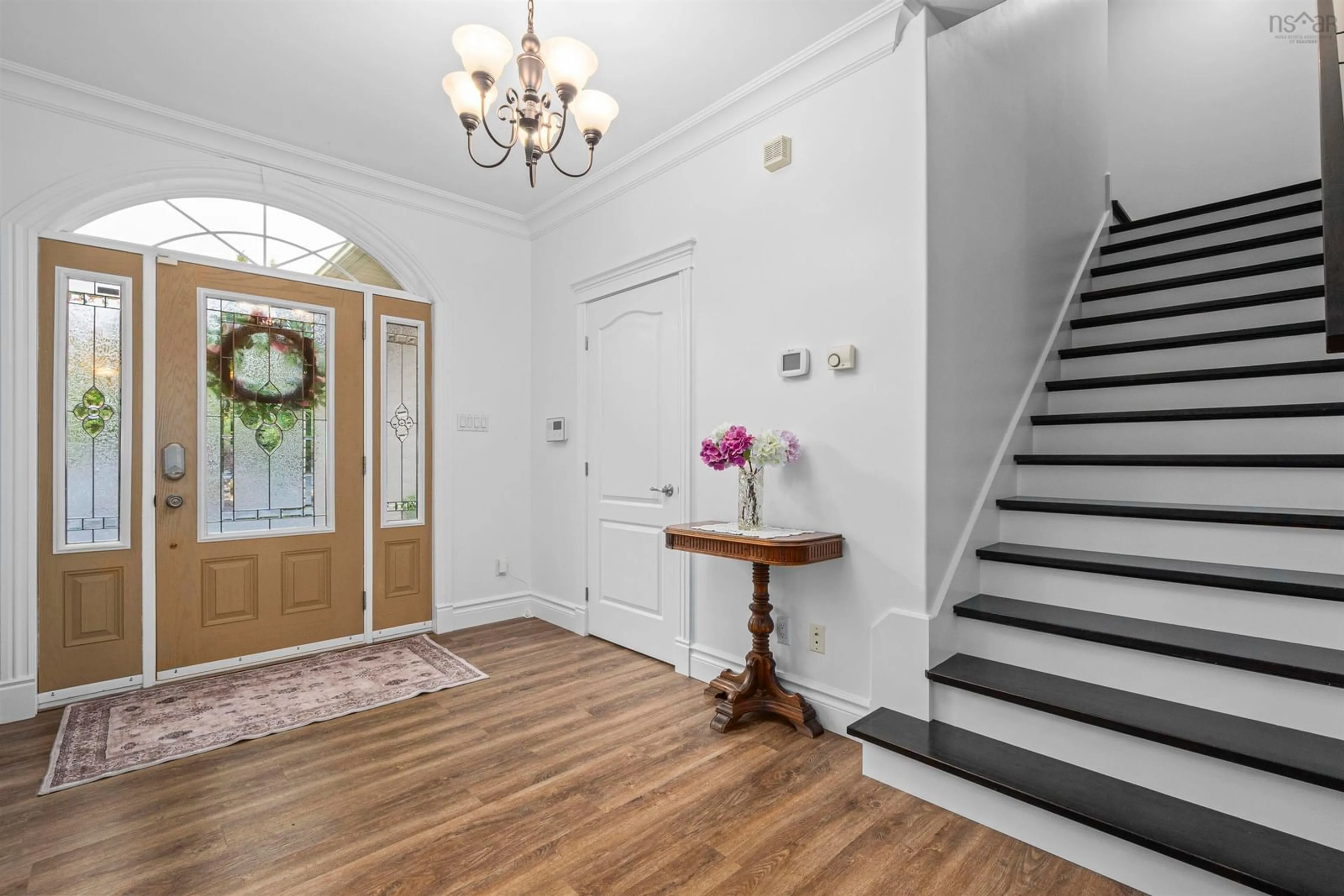 Indoor entryway for 170 Magnate Crt, Hammonds Plains Nova Scotia B4B 0B2