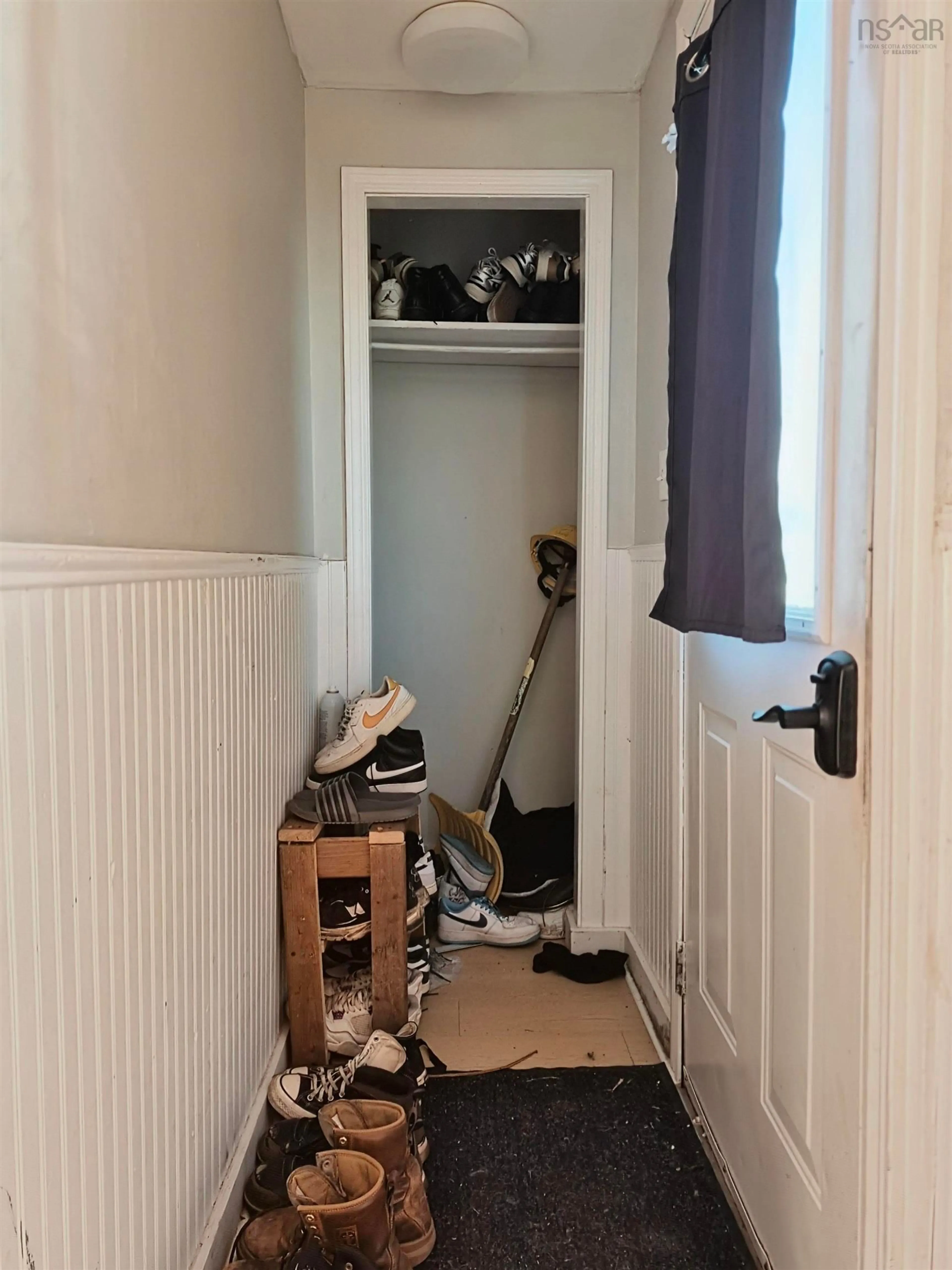 A pic of a room for 12 Summer St, Murray Siding Nova Scotia B6L 4J8