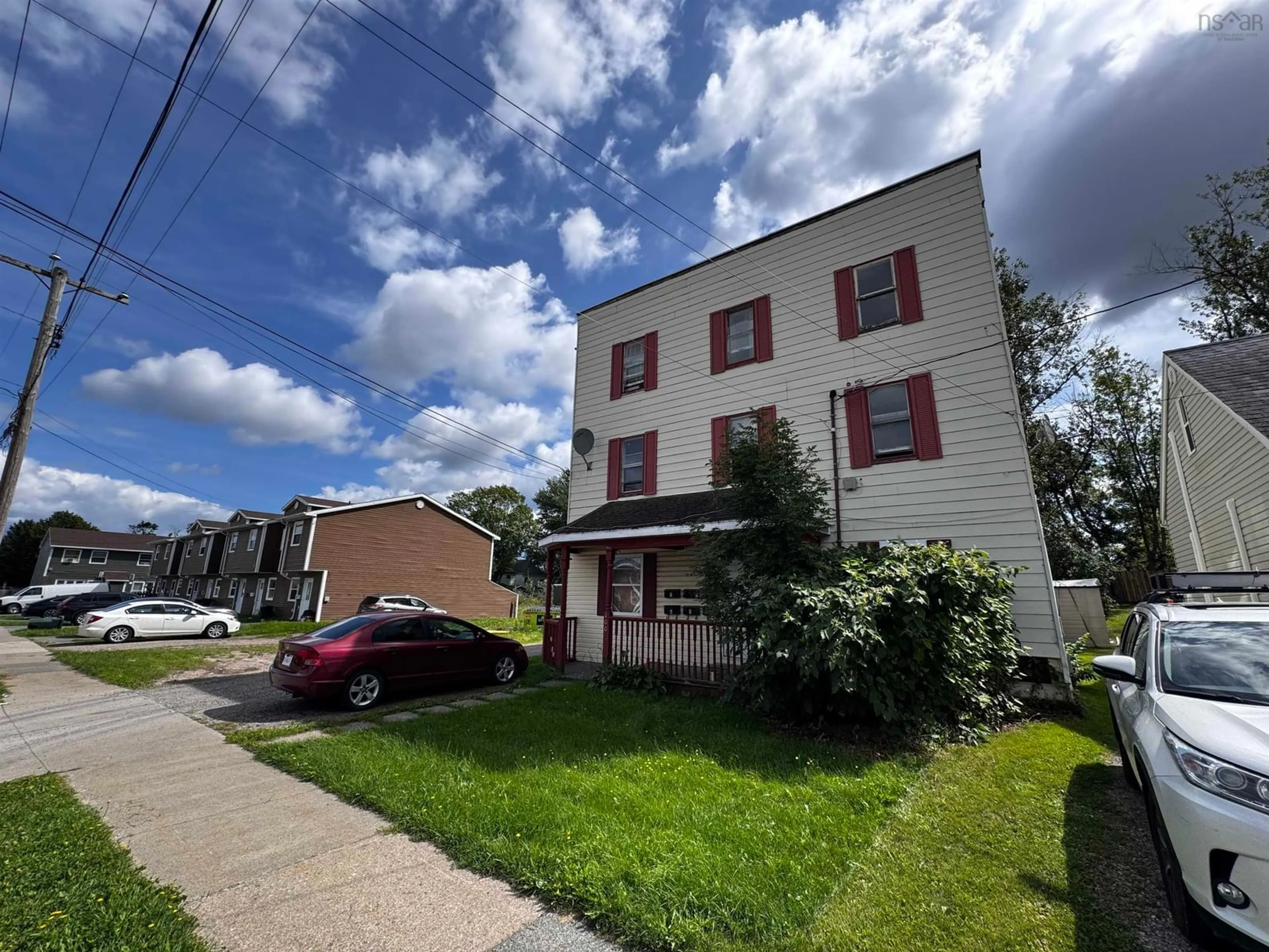 Unknown for 100 York St, Sydney Nova Scotia B1P 6B4