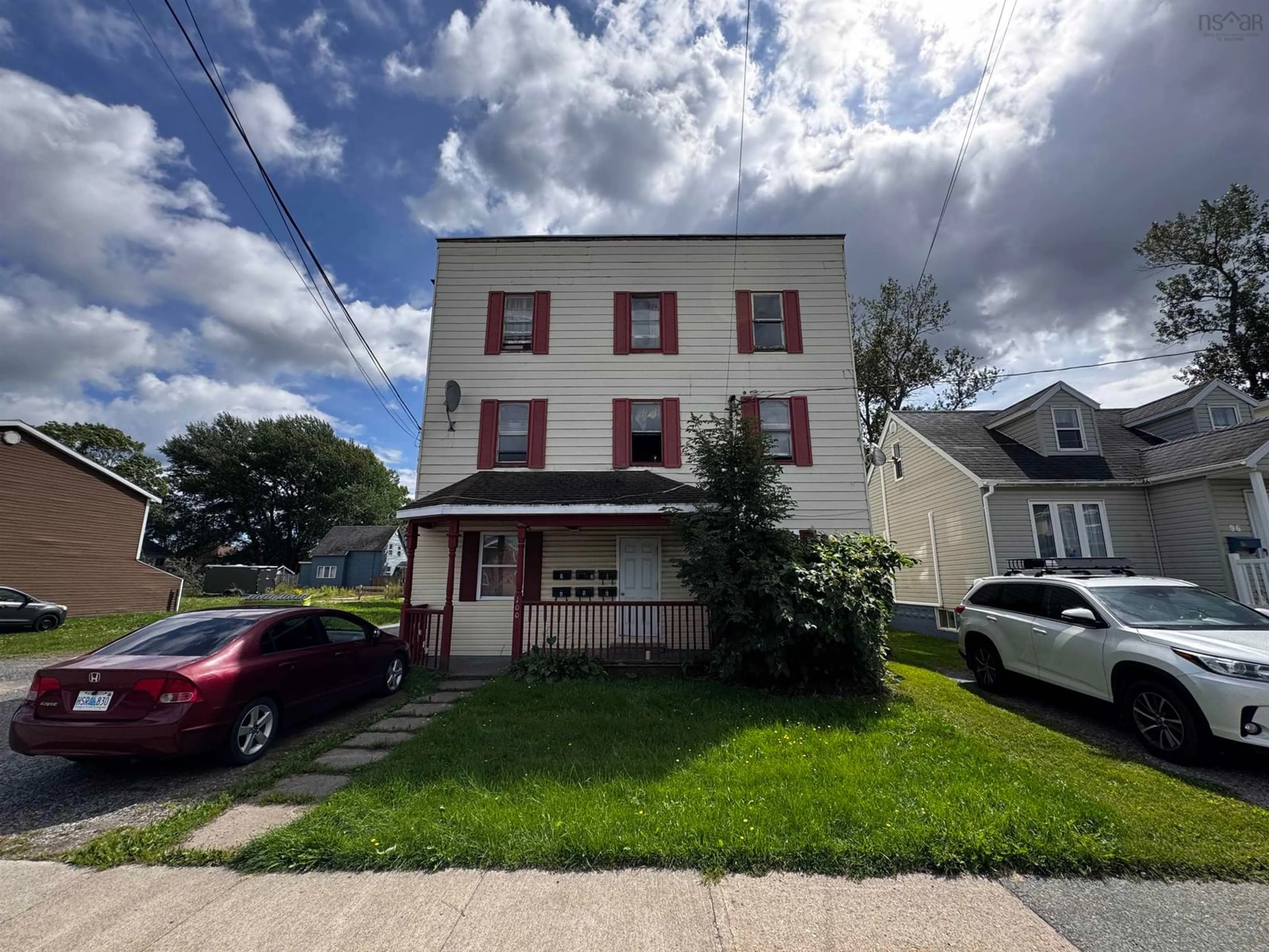 Unknown for 100 York St, Sydney Nova Scotia B1P 6B4