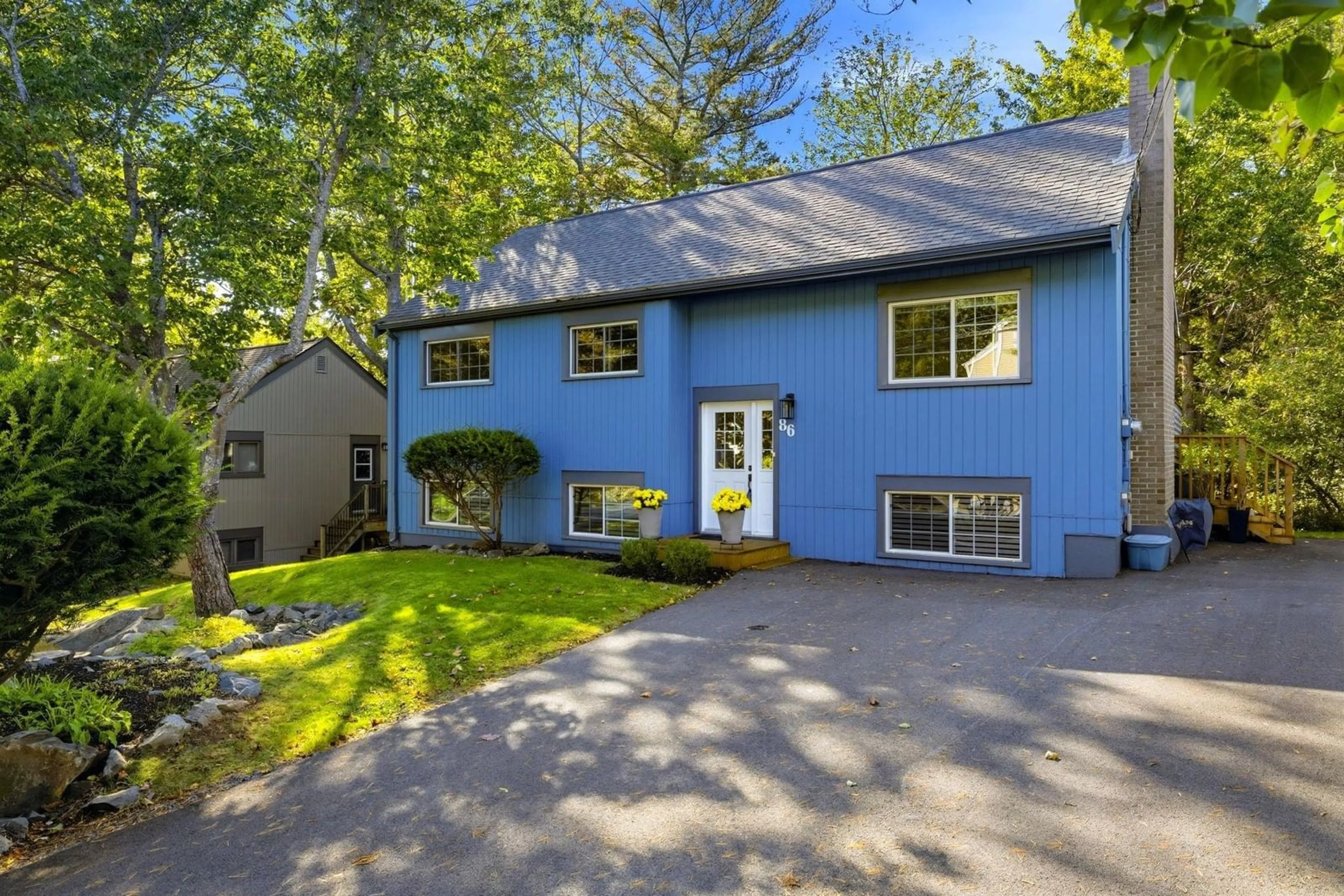 Home with vinyl exterior material, street for 86 Bedford Hills Rd, Bedford Nova Scotia B4A 1J9