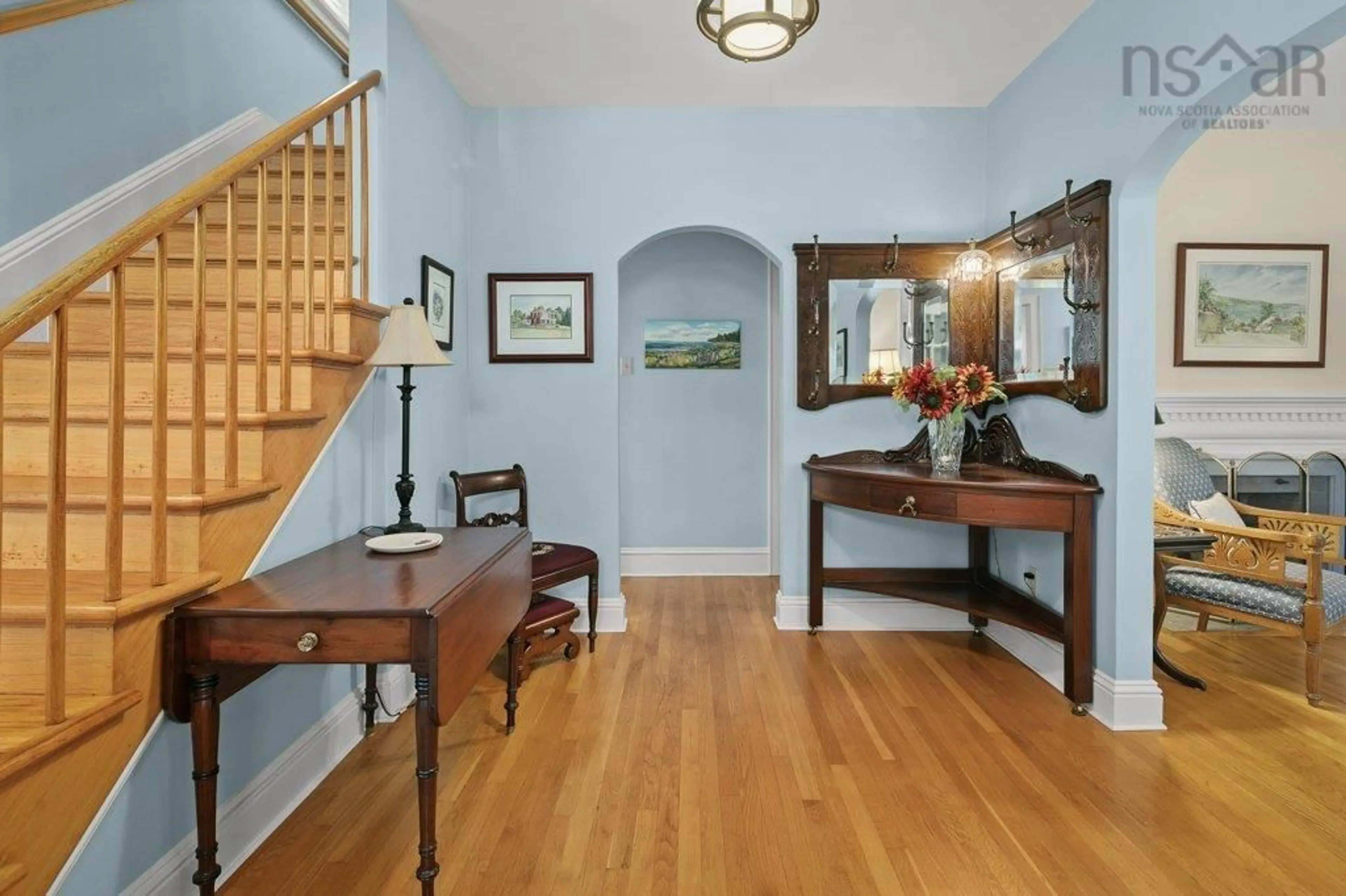 Indoor foyer for 1951 Parkwood Terr, Halifax Nova Scotia B3H 4G4