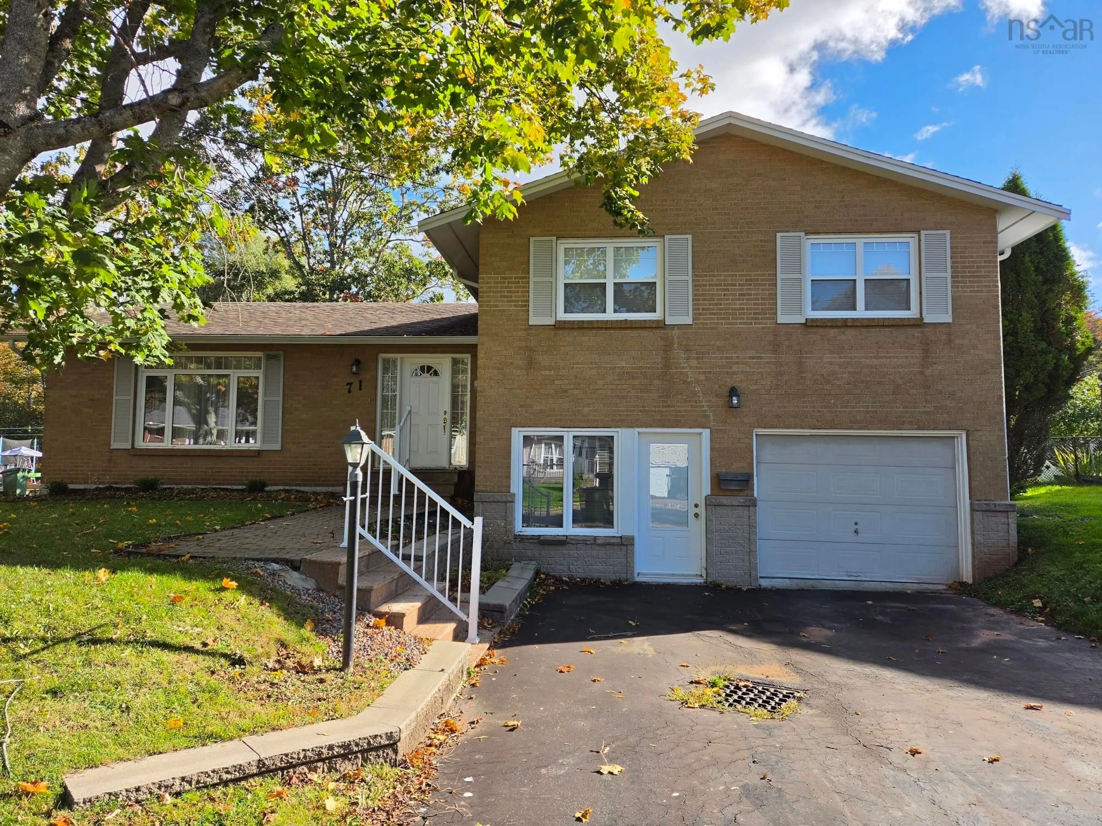 Home with vinyl exterior material, street for 71 Harris Avenue, Truro Nova Scotia B2N 3N3