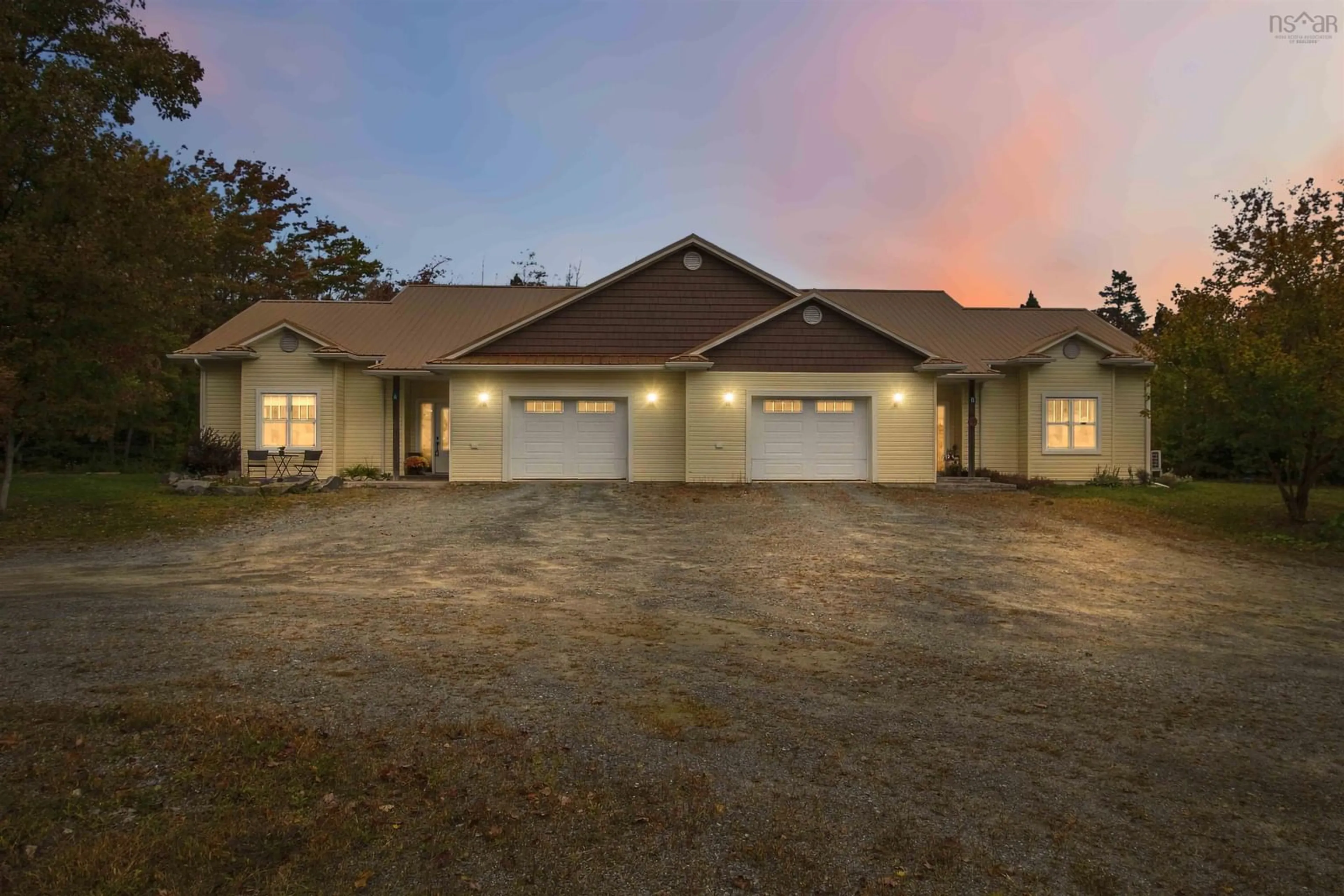 Indoor garage for 15 Maple Ridge Dr #Units A & B, White Point Nova Scotia B0T 1K0