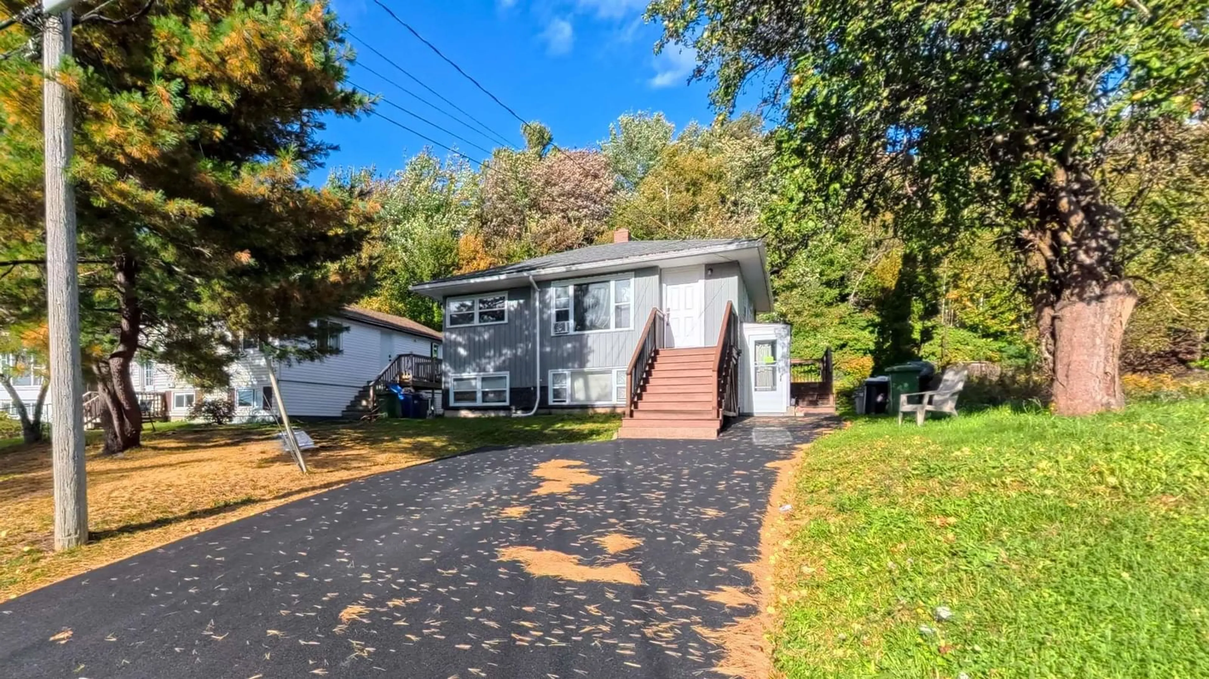 Home with vinyl exterior material, street for Mountain Ave #23, Dartmouth Nova Scotia B2X 1E9