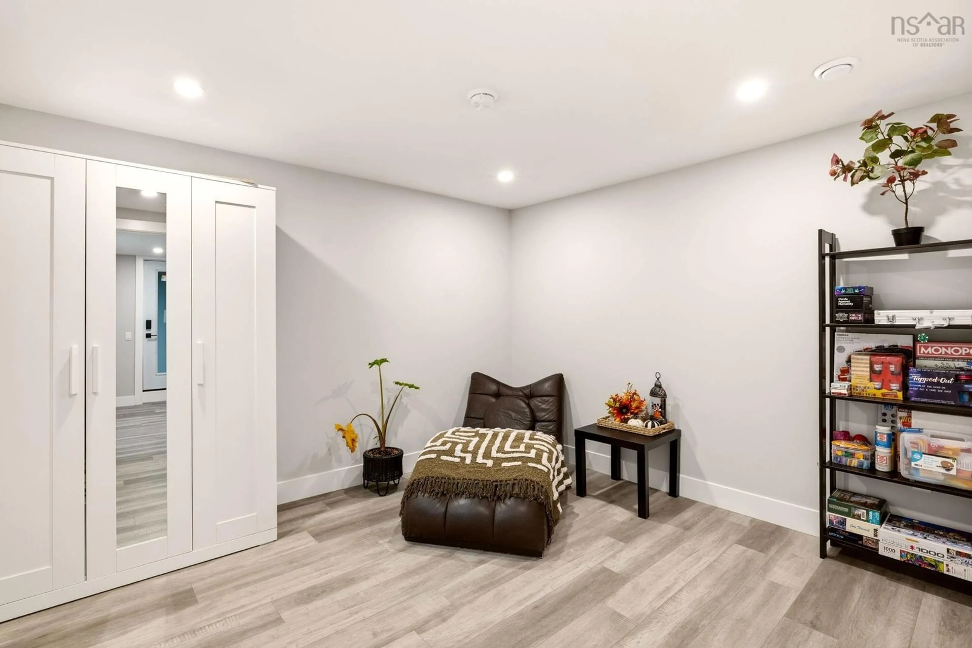 Unknown for 25 Circle Dr, Halifax Nova Scotia B3P 1J9