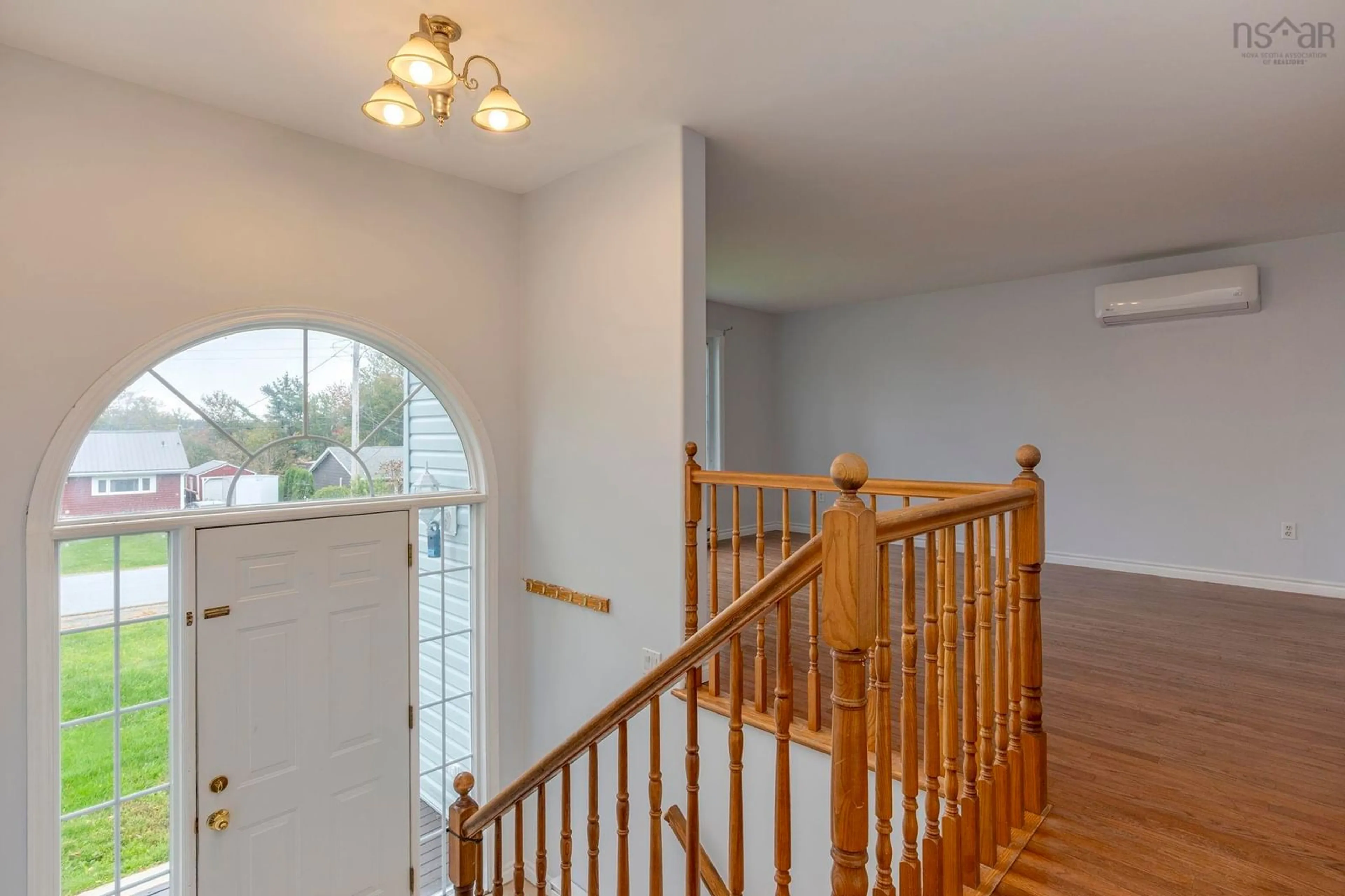 Indoor foyer for 154 Miller Lake Rd, Fall River Nova Scotia B2T 1J5