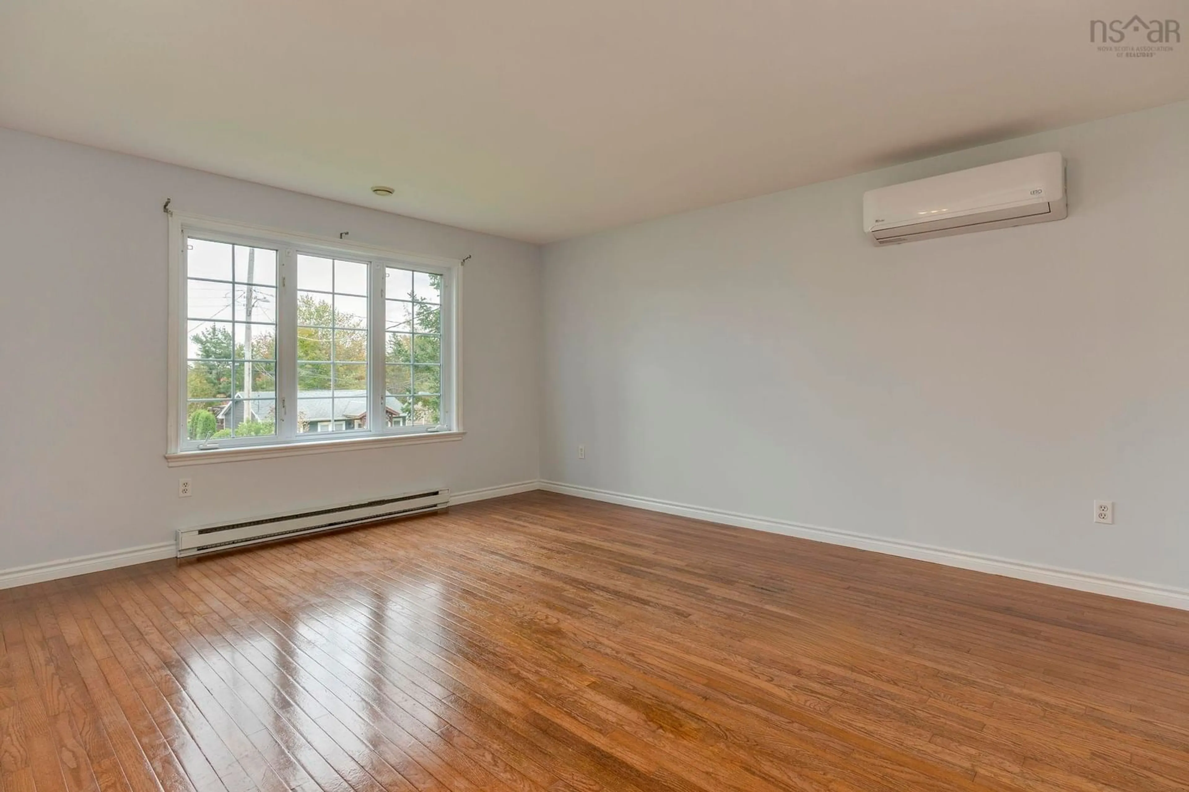 A pic of a room for 154 Miller Lake Rd, Fall River Nova Scotia B2T 1J5