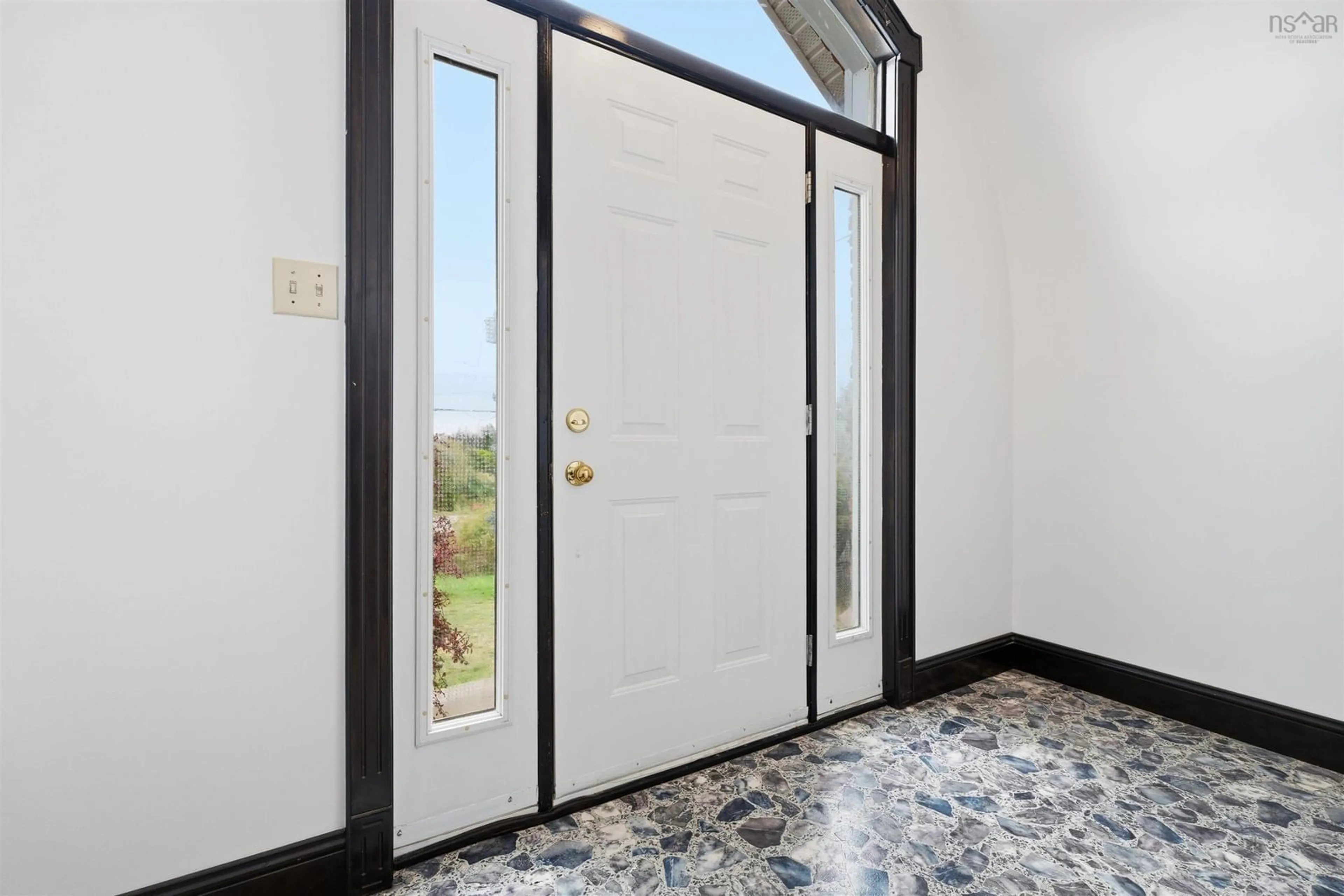 Indoor entryway for 7889 Highway 215, Cambridge Nova Scotia B0N 2R0