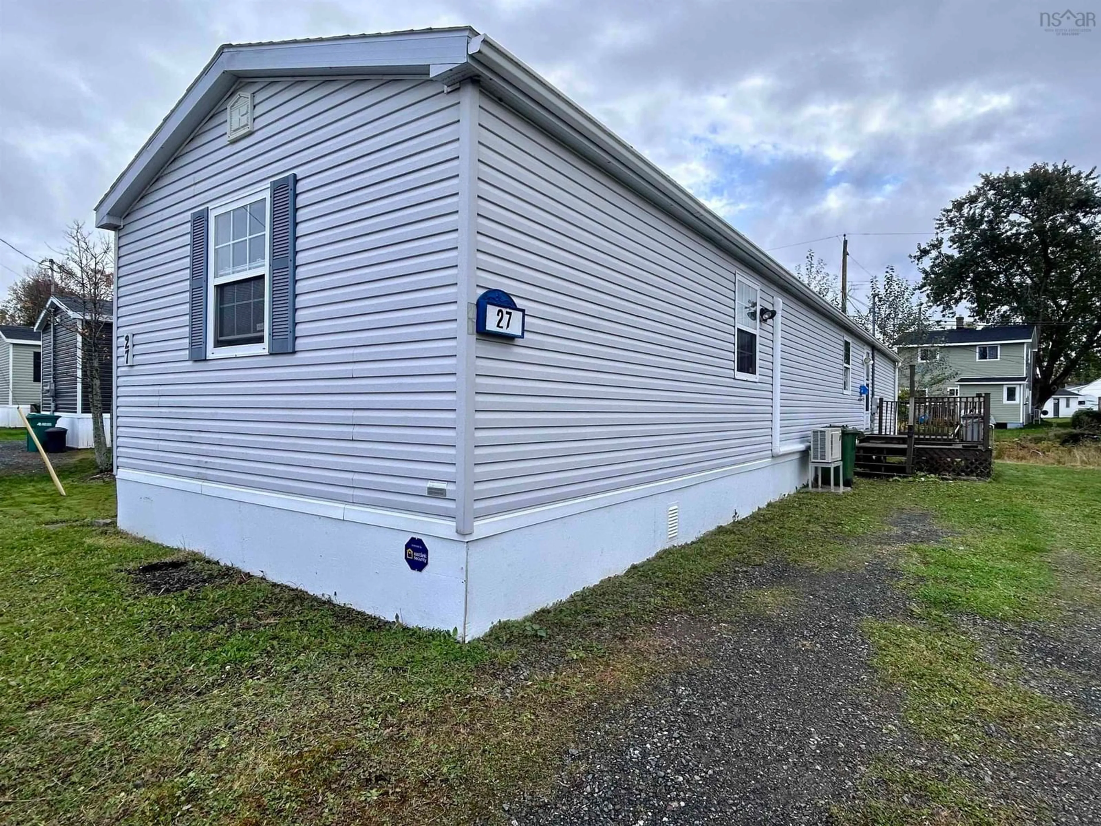 Home with vinyl exterior material, building for 27 High Street Estate, New Glasgow Nova Scotia B2H 4B8
