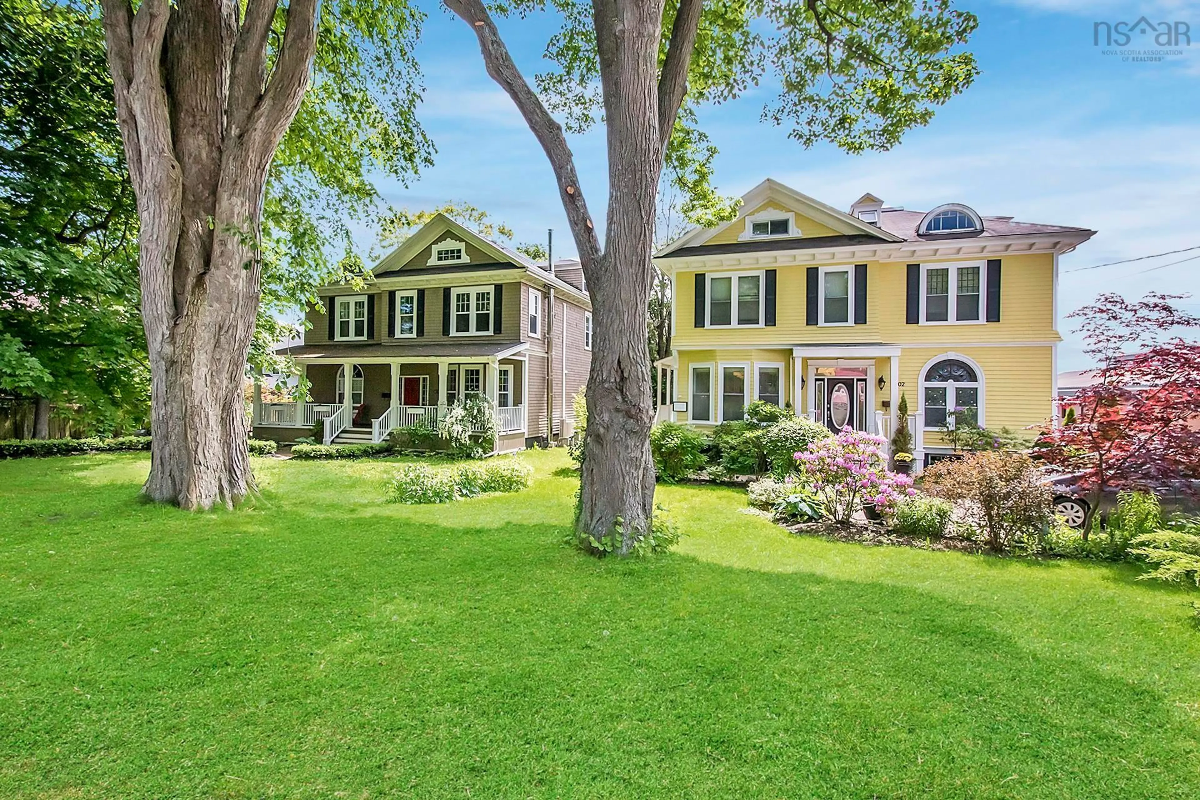 A pic from outside/outdoor area/front of a property/back of a property/a pic from drone, street for 602 Francklyn Street, Halifax Nova Scotia B3H 3B4