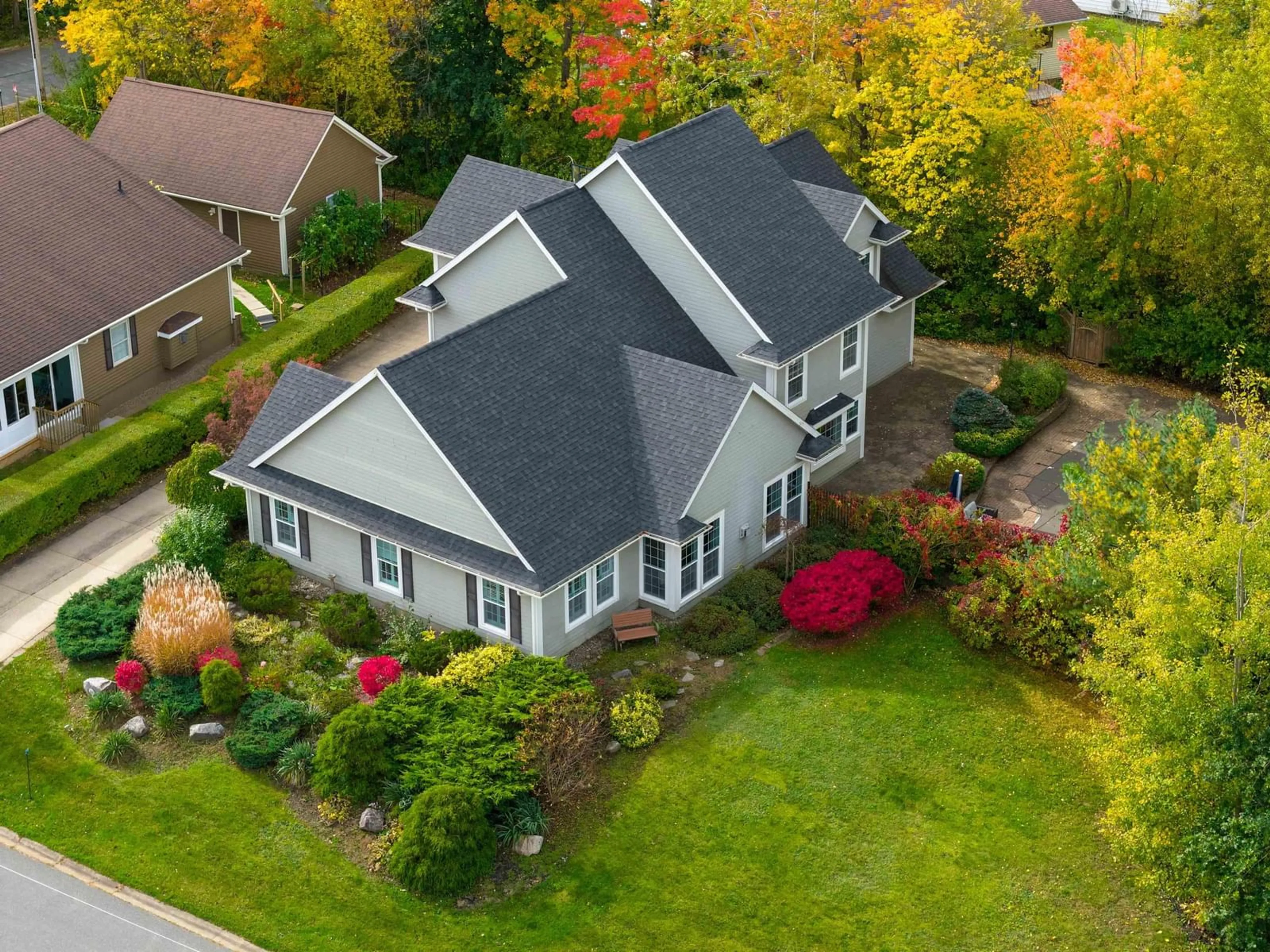 A pic from outside/outdoor area/front of a property/back of a property/a pic from drone, street for 28 Alline St, Wolfville Nova Scotia B4P 1J4