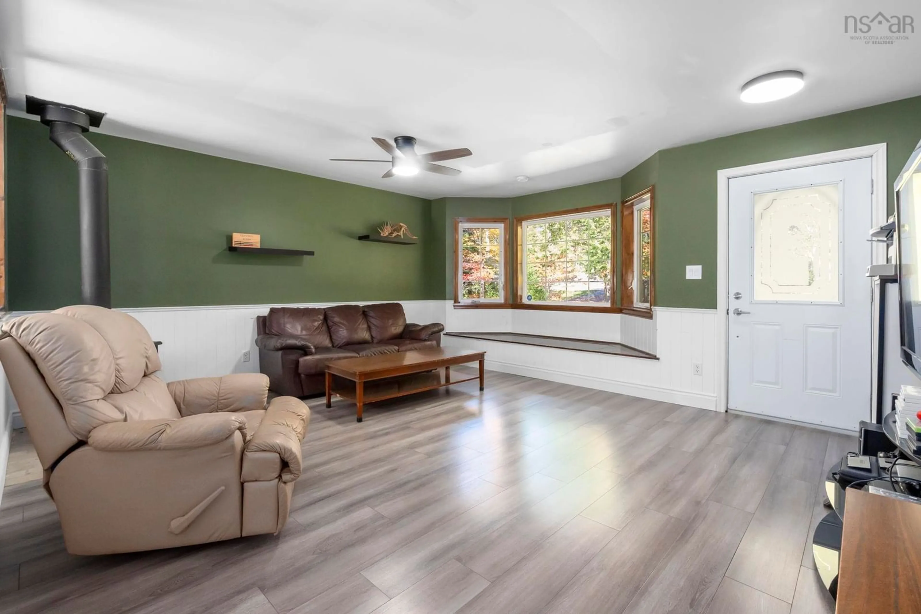 Living room with furniture, unknown for 696 Summit Ridge Road Rd, Vaughan Nova Scotia B0N 2T0