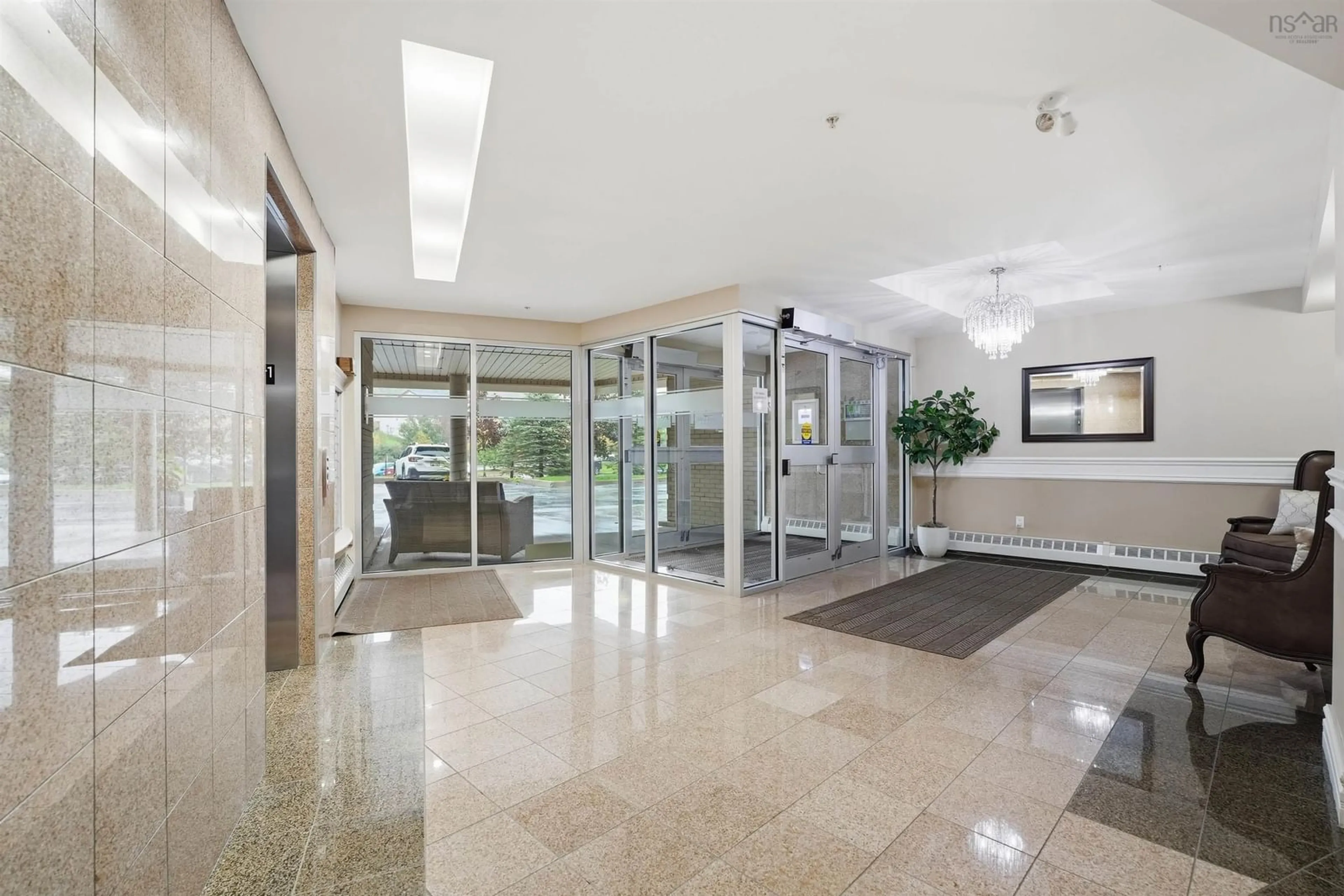 Indoor foyer for 87 Pebblecreek Cres #301, Dartmouth Nova Scotia B2W 0J9