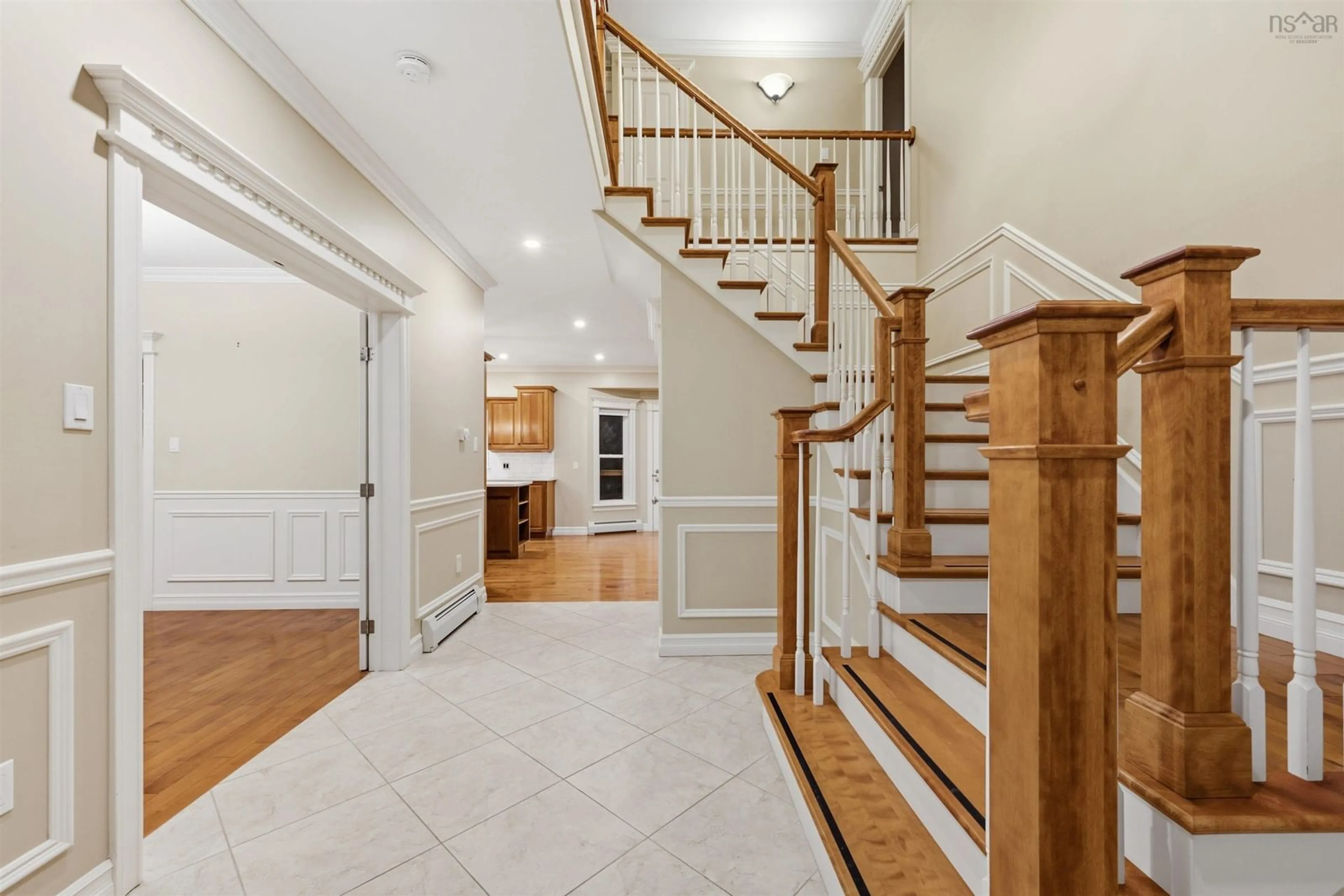 Indoor entryway for 26 Ravines Dr, Bedford Nova Scotia B4A 4L6