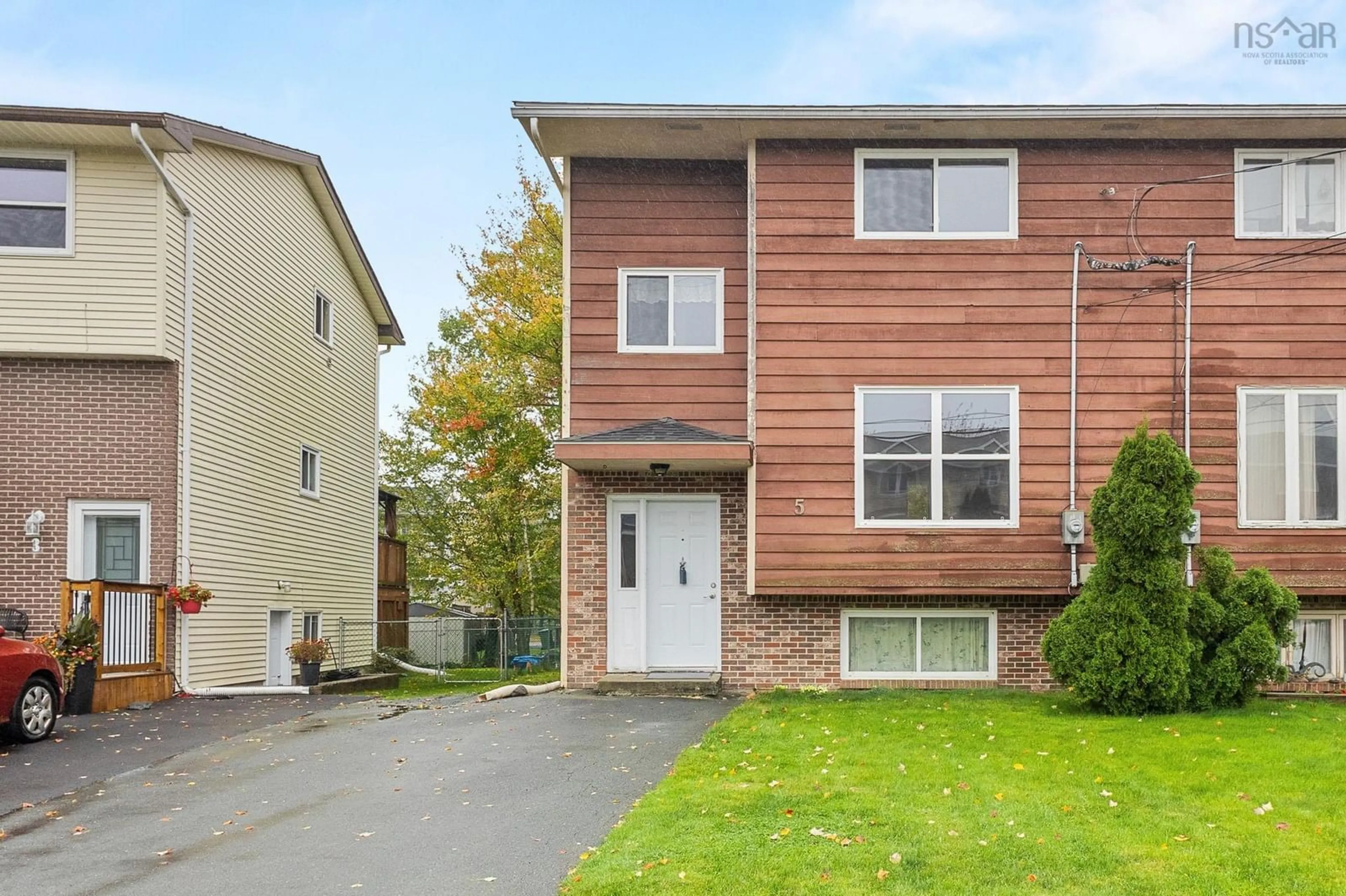 Home with vinyl exterior material, street for 5 Ancona Pl, Dartmouth Nova Scotia B2X 3L1