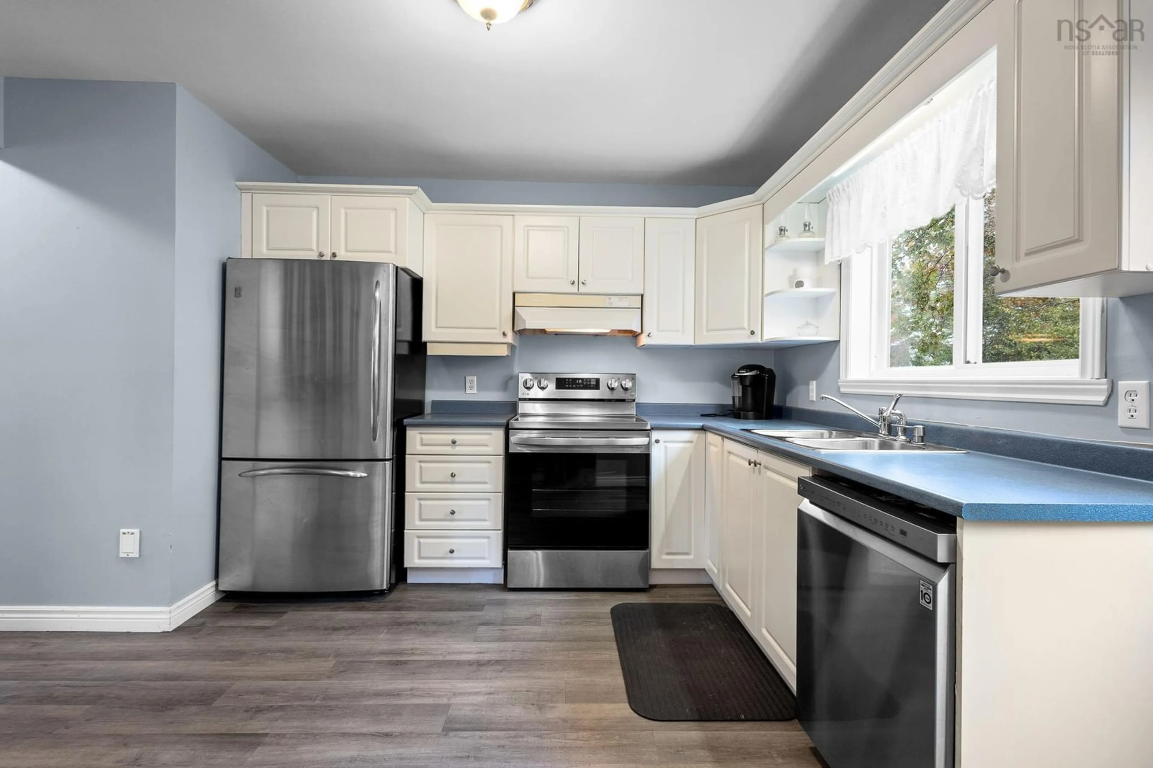 Standard kitchen, unknown for 5 Ancona Pl, Dartmouth Nova Scotia B2X 3L1