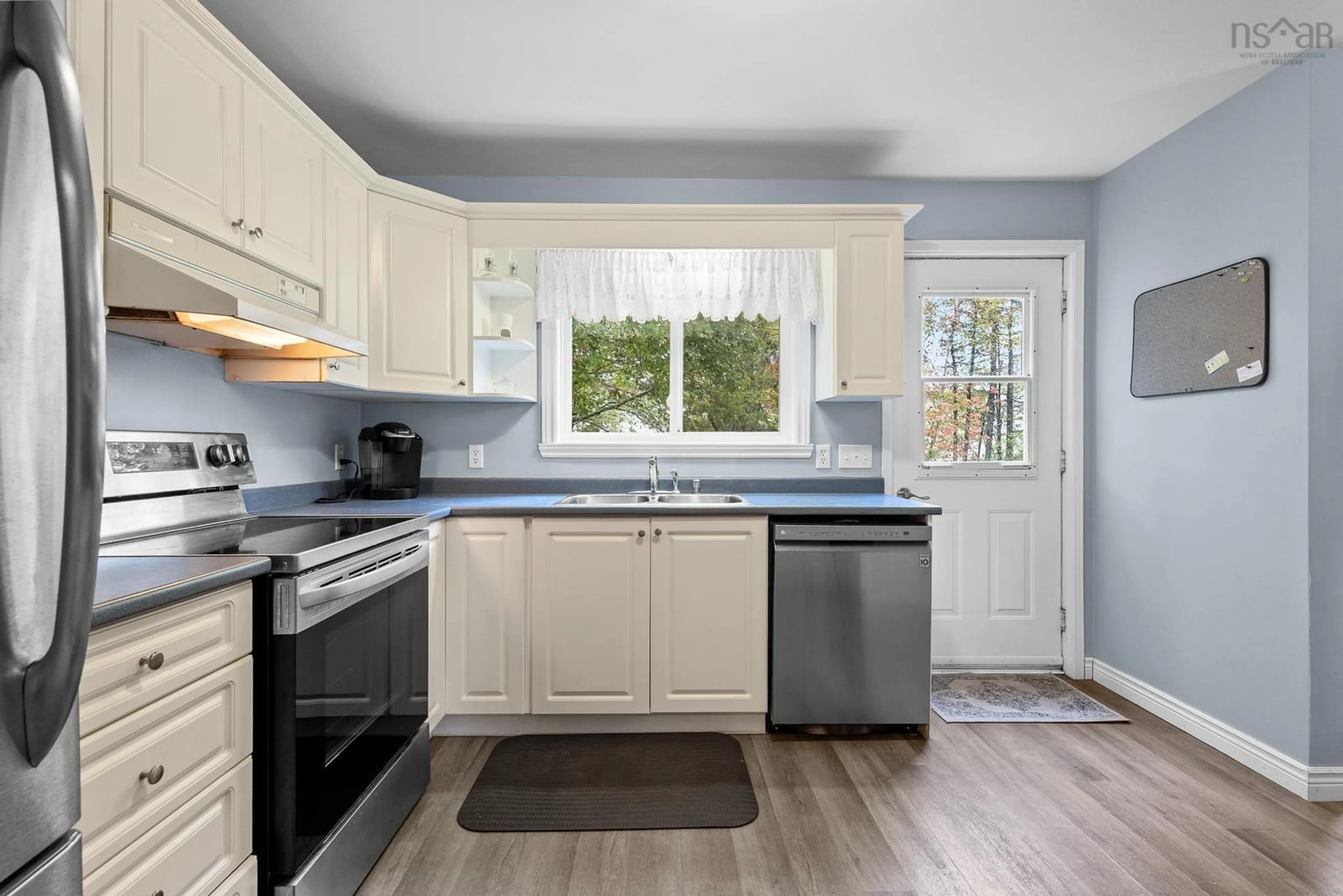 Open concept kitchen, ceramic/tile floor for 5 Ancona Pl, Dartmouth Nova Scotia B2X 3L1