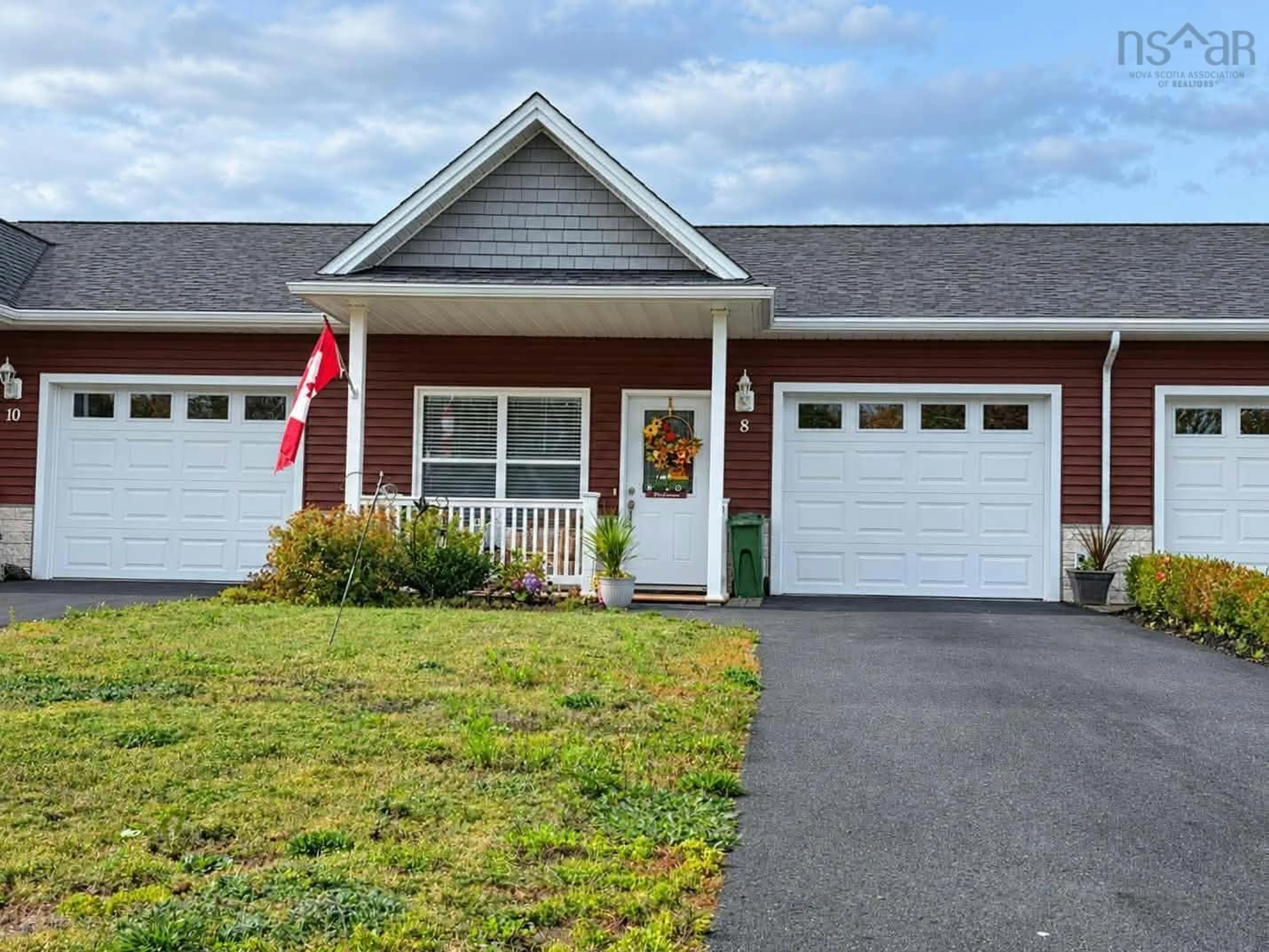 Home with vinyl exterior material, street for 8 Covington Pl, Bible Hill Nova Scotia B2N 0J8