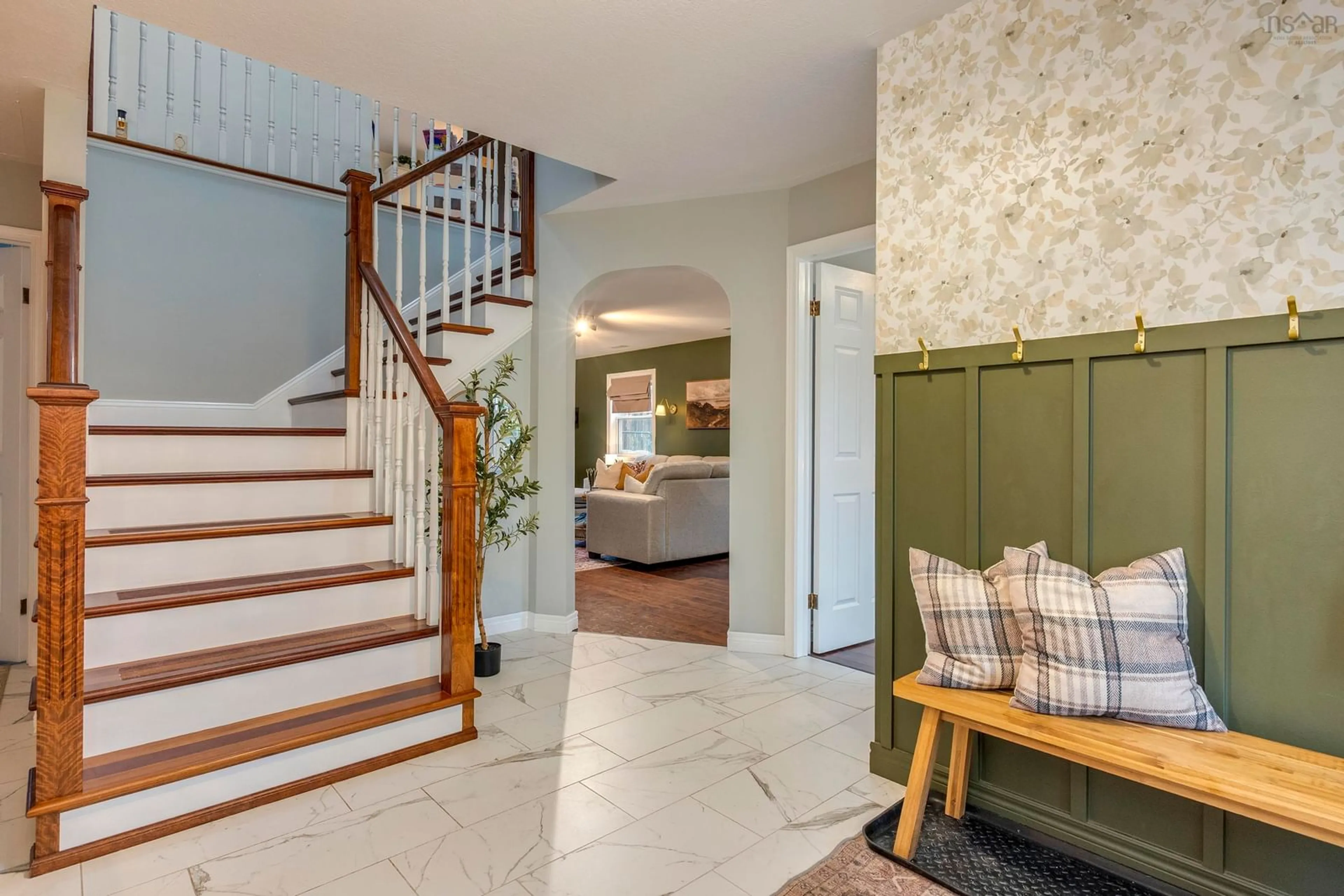 Indoor entryway for 55 Dahlgren Cres, North Kingston Nova Scotia B0P 1R0