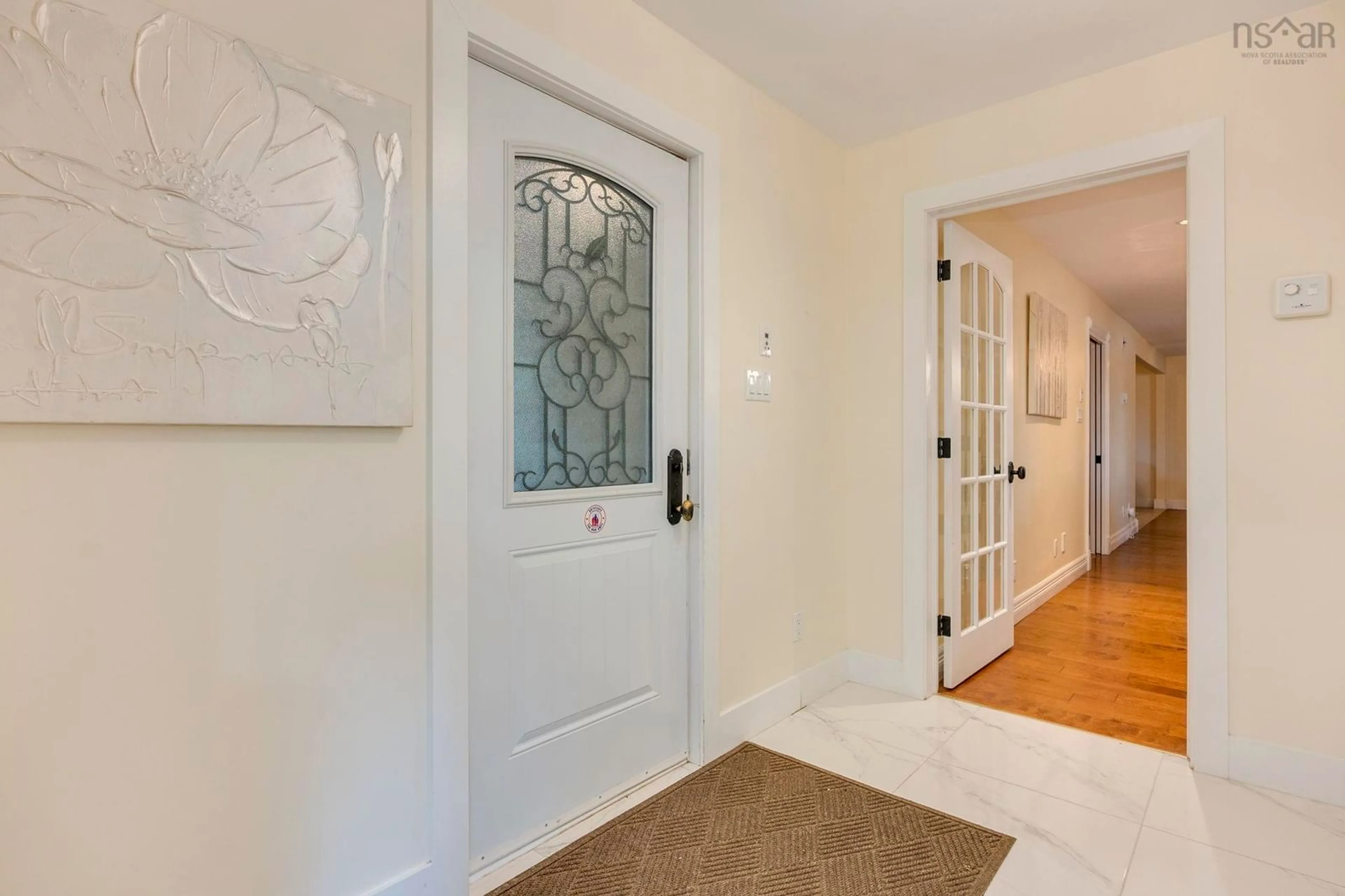 Indoor entryway for 9 Piggott Lake Rd, Lakelands Nova Scotia B0N 1Z0