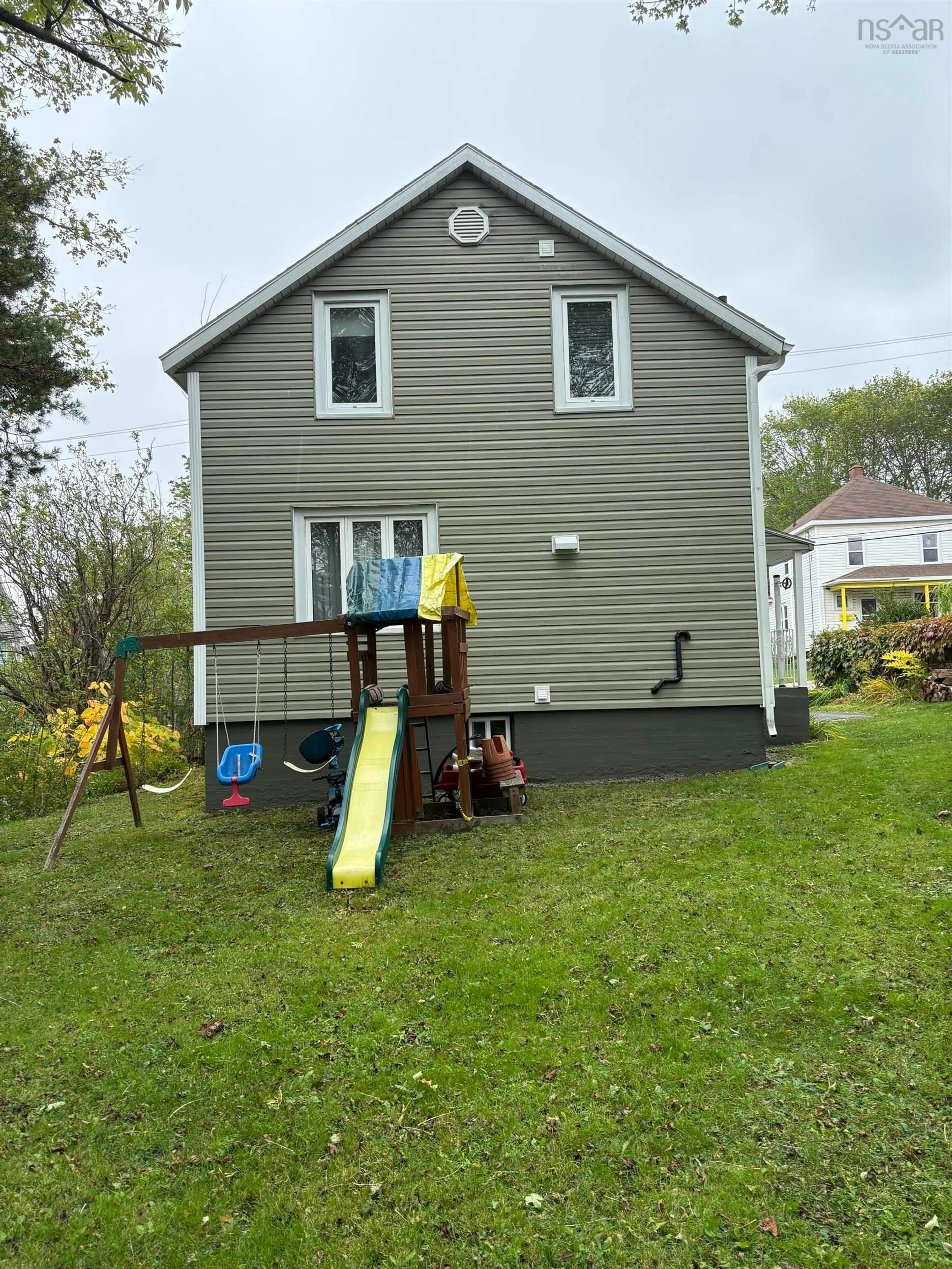 A pic from outside/outdoor area/front of a property/back of a property/a pic from drone, building for 23 Milton St, Sydney Nova Scotia B1P 4L6