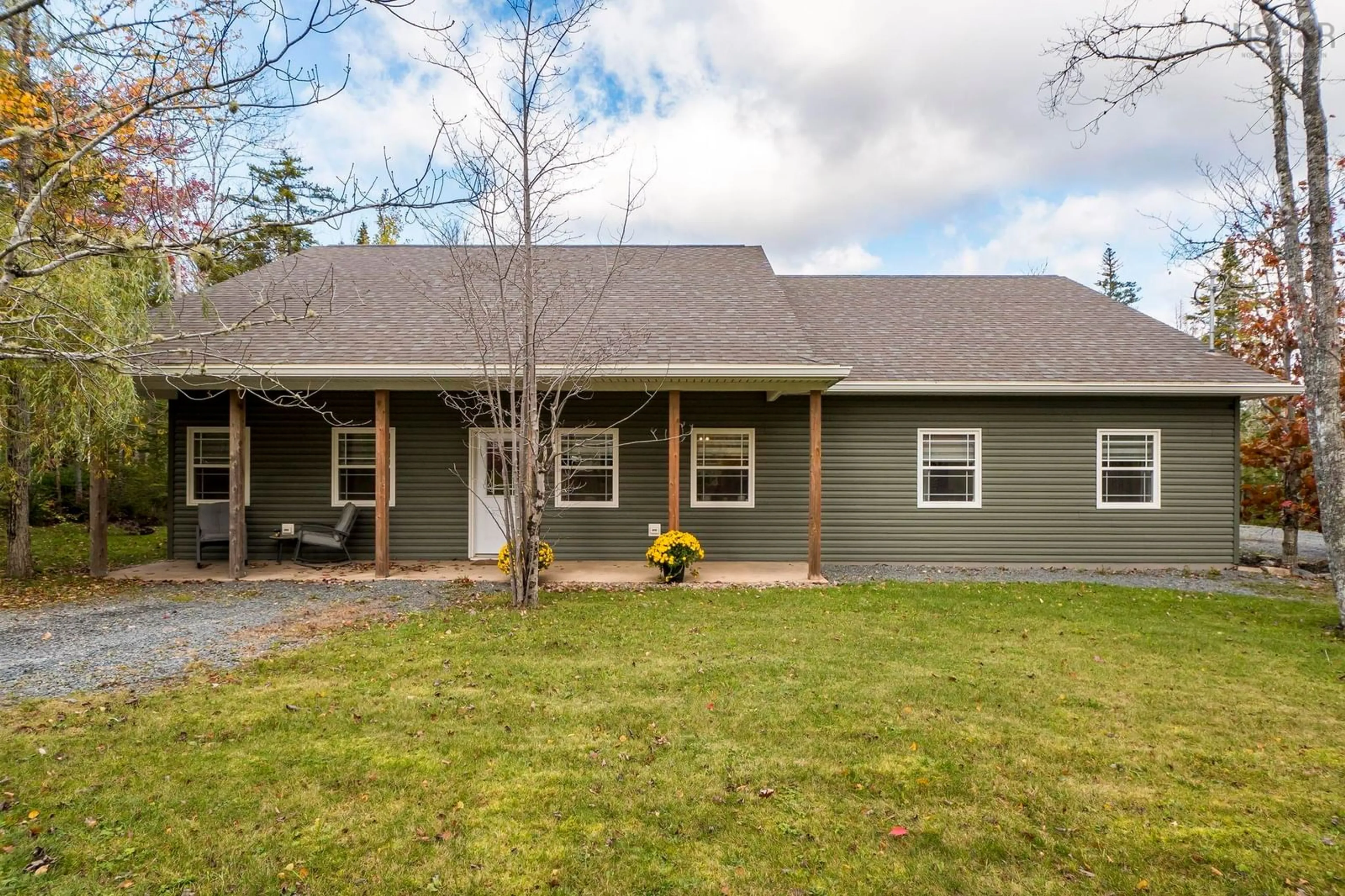 Home with vinyl exterior material, street for 133 Edward Dr, Enfield Nova Scotia B2T 1H8