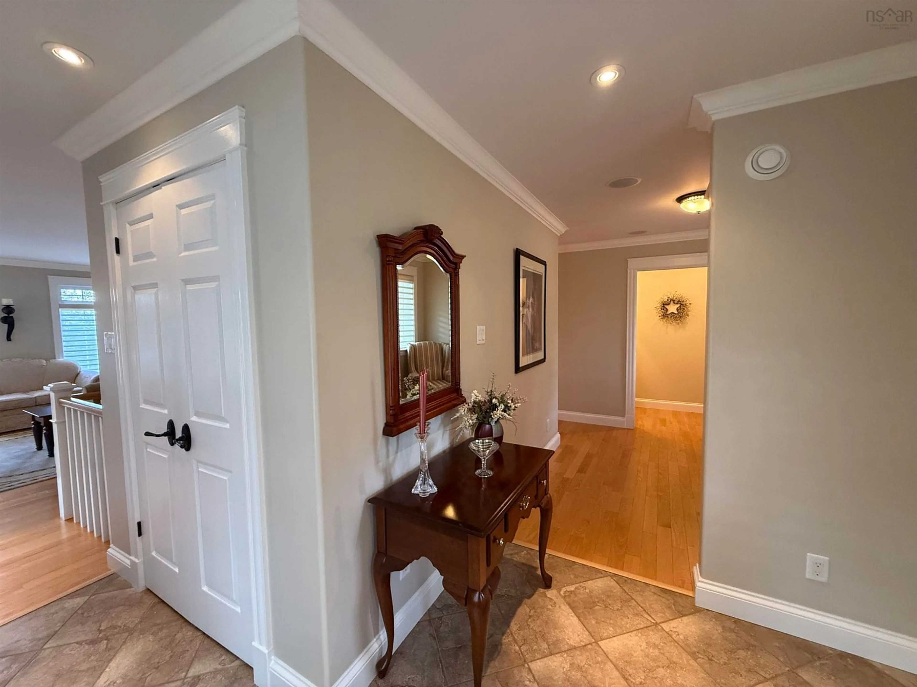 Indoor entryway for 41 Eleventh St, Trenton Nova Scotia B0K 1X0