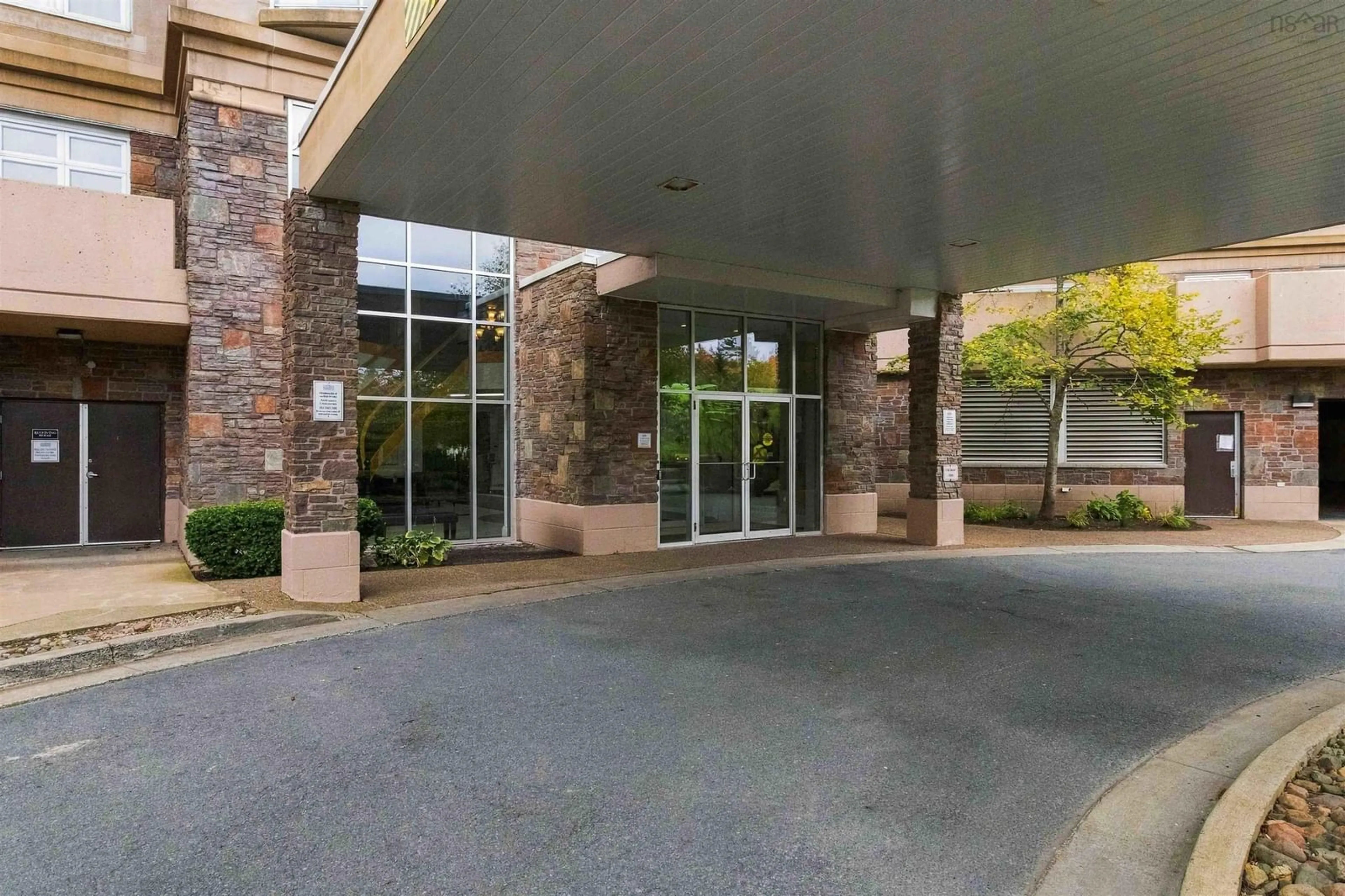 Indoor foyer for 202 Walter Havill Dr #710, Halifax Nova Scotia B3N 3M4