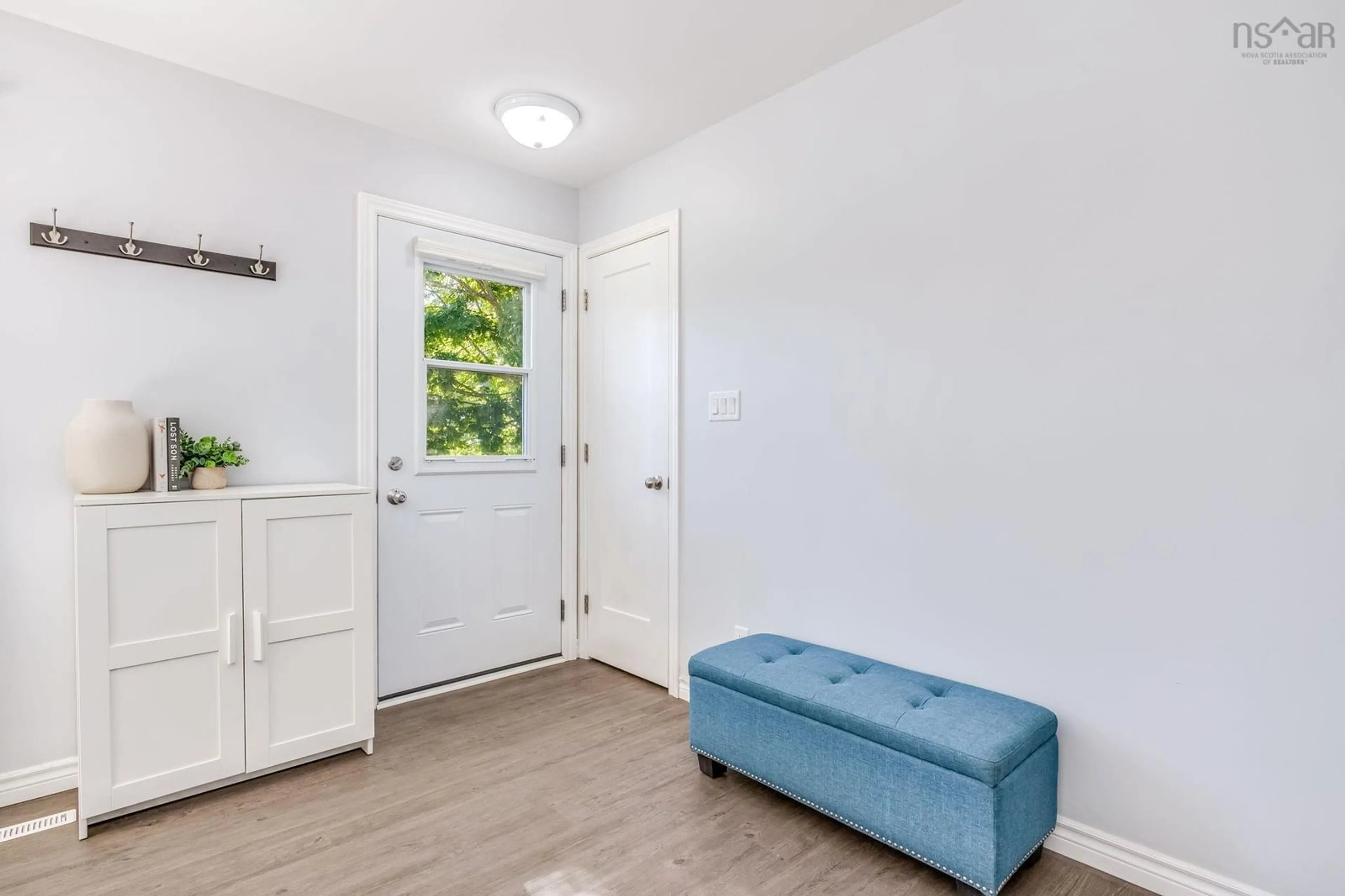 Indoor entryway for 1010 Kenwood Ave, Greenwood Nova Scotia B0P 1N0