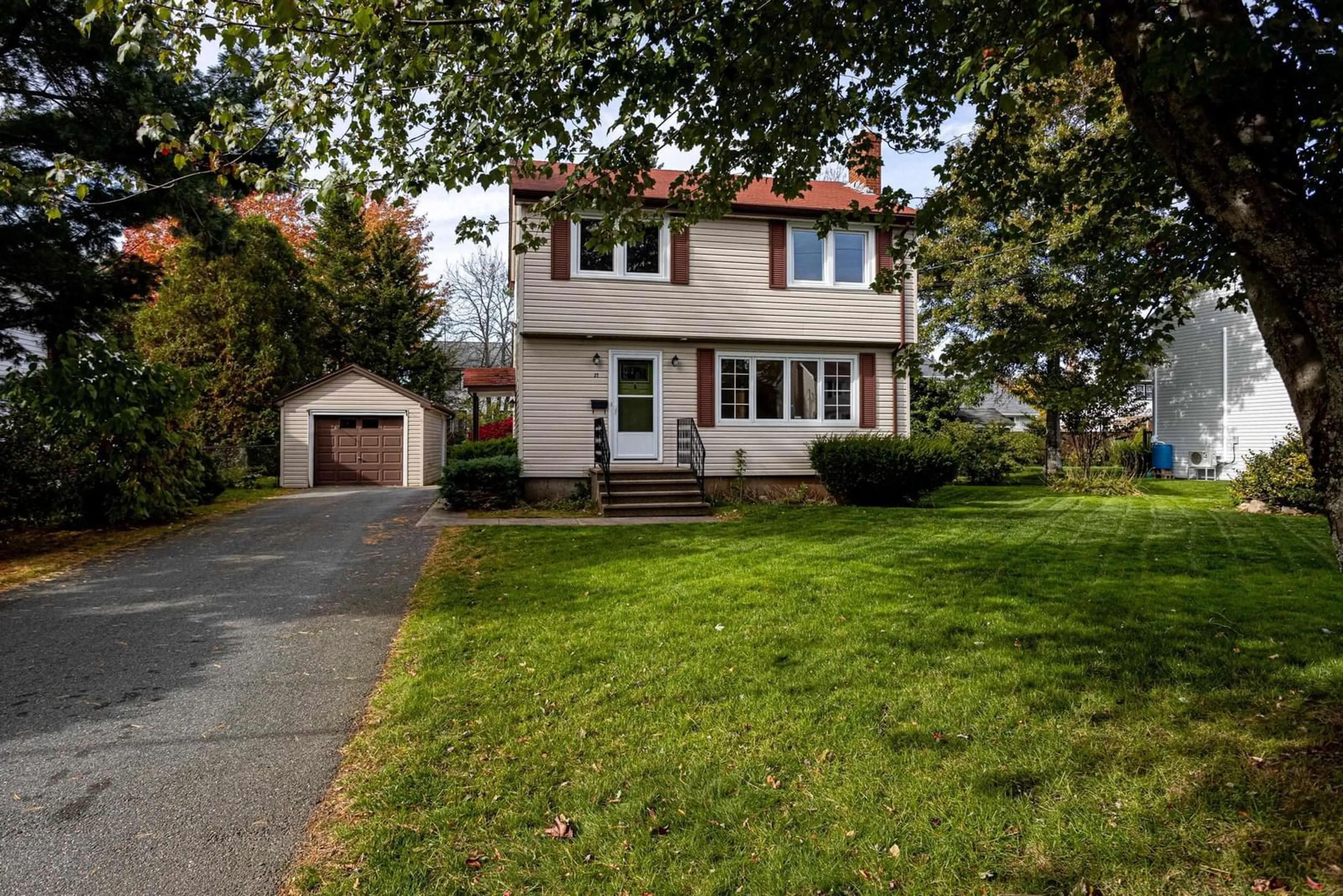 Unknown for 37 Lawson Ave, Dartmouth Nova Scotia B2W 2Z2