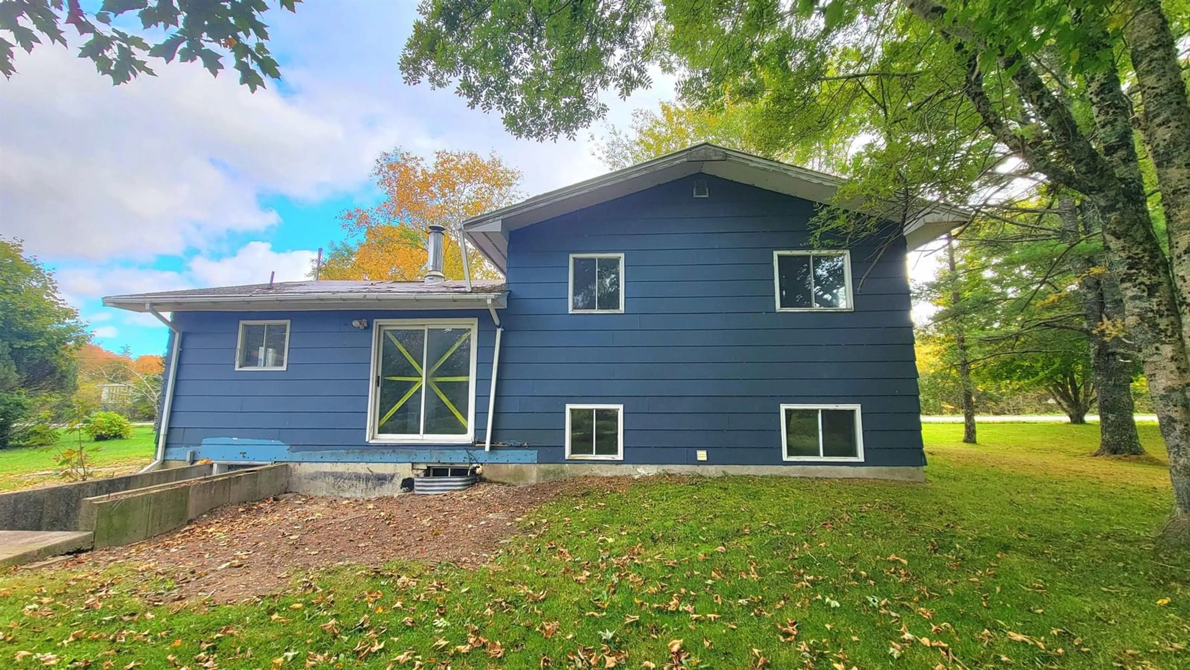 Home with vinyl exterior material, unknown for 112 Peth Rd, Arcadia Nova Scotia B5A 5J8