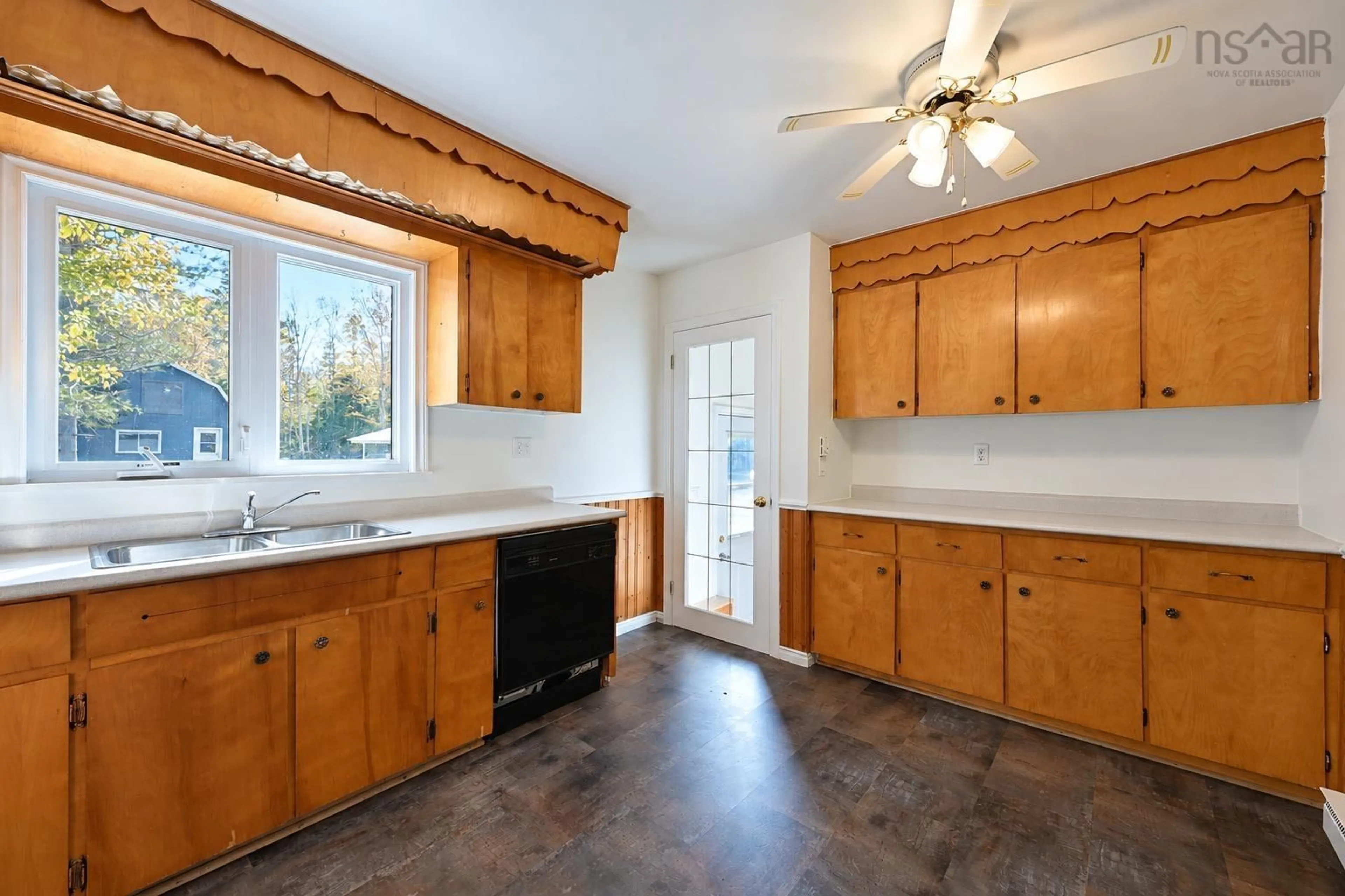 Standard kitchen, unknown for 1175 Old Route 5, Big Bras D'Or Nova Scotia B1X 1Y6
