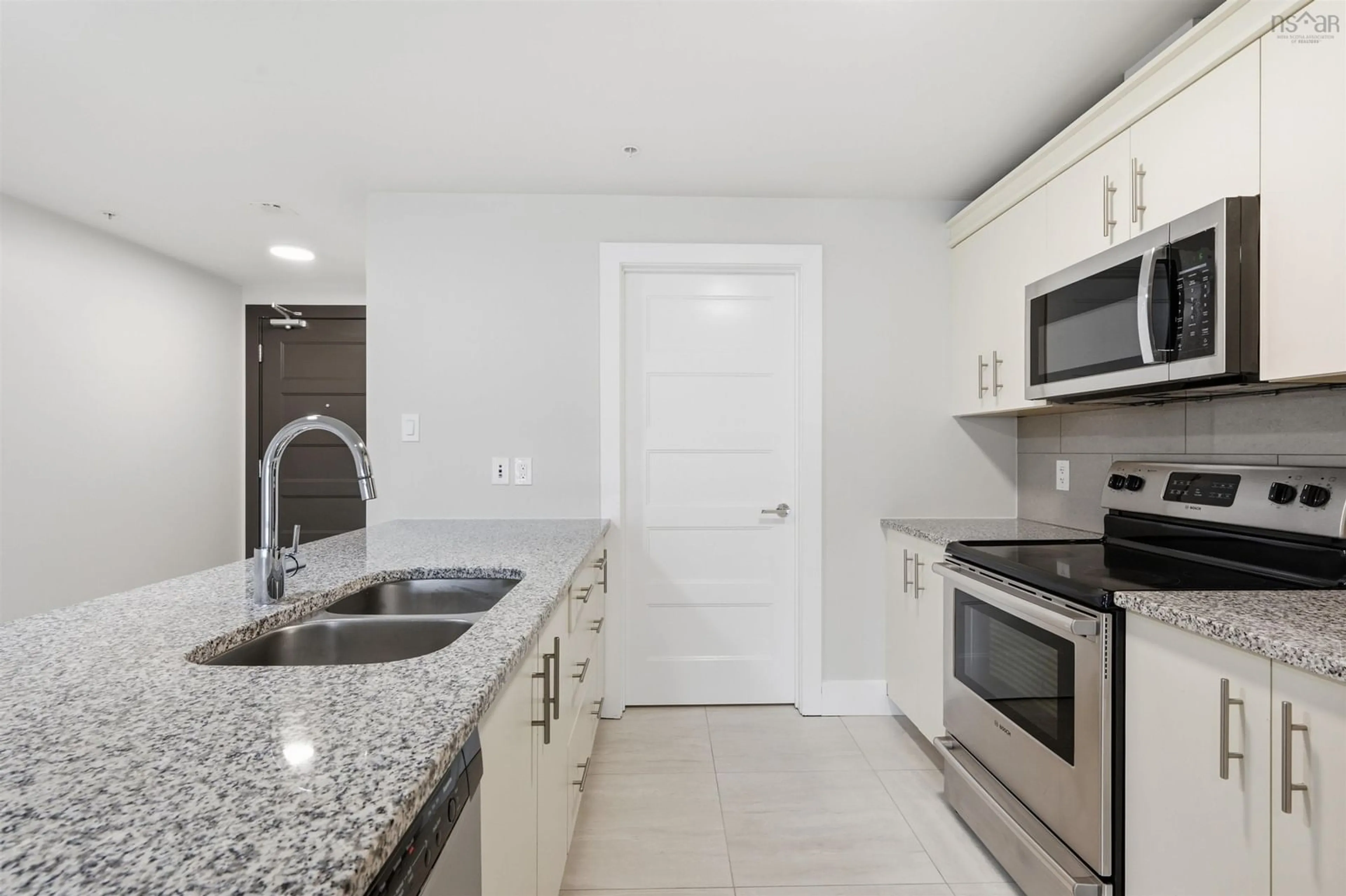 Standard kitchen, ceramic/tile floor for 15 Kings Wharf Pl #306, Dartmouth Nova Scotia B2Y 0C2