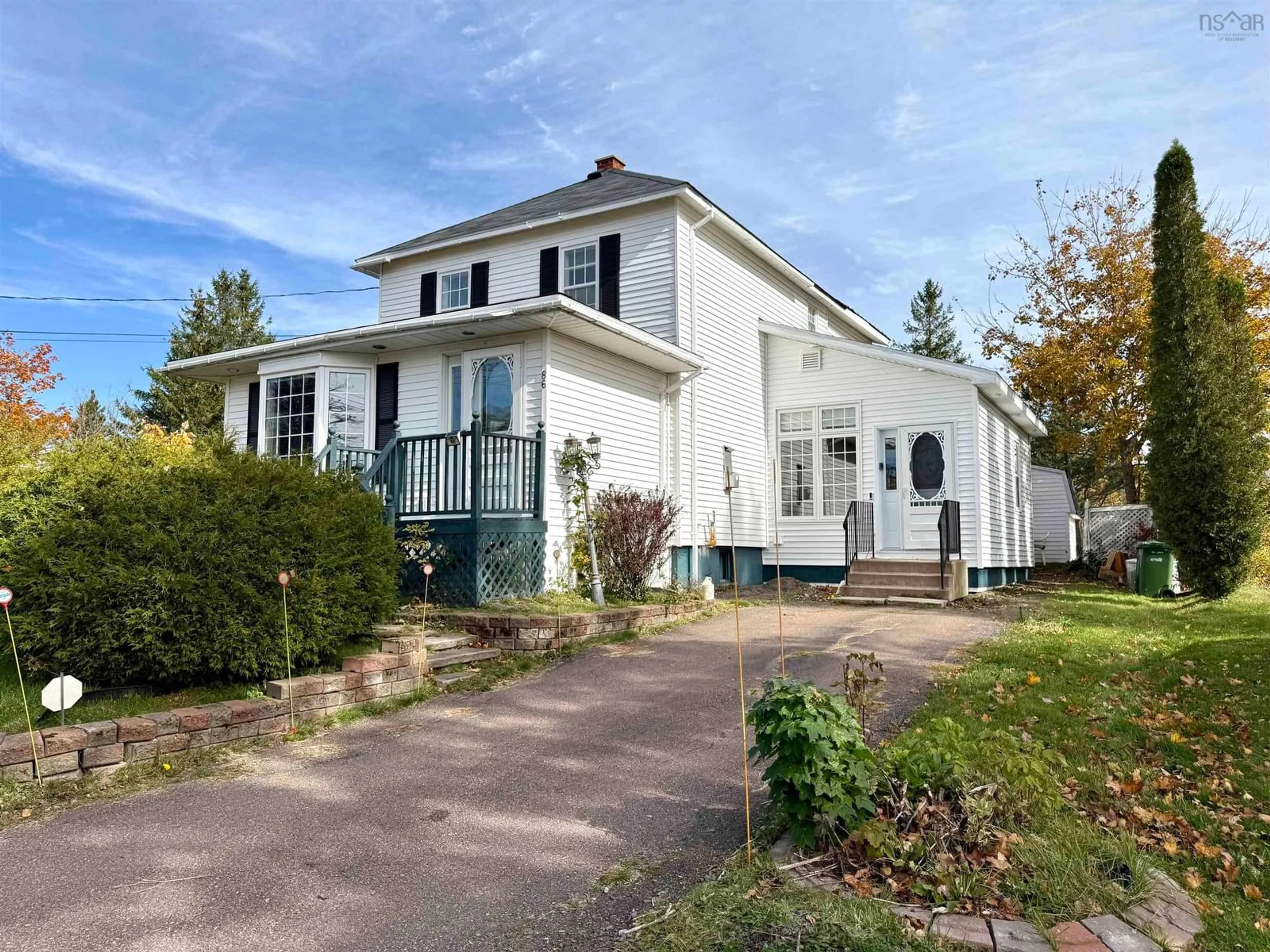 Home with vinyl exterior material, street for 84/86 Elm St, Springhill Nova Scotia B0M 1X0
